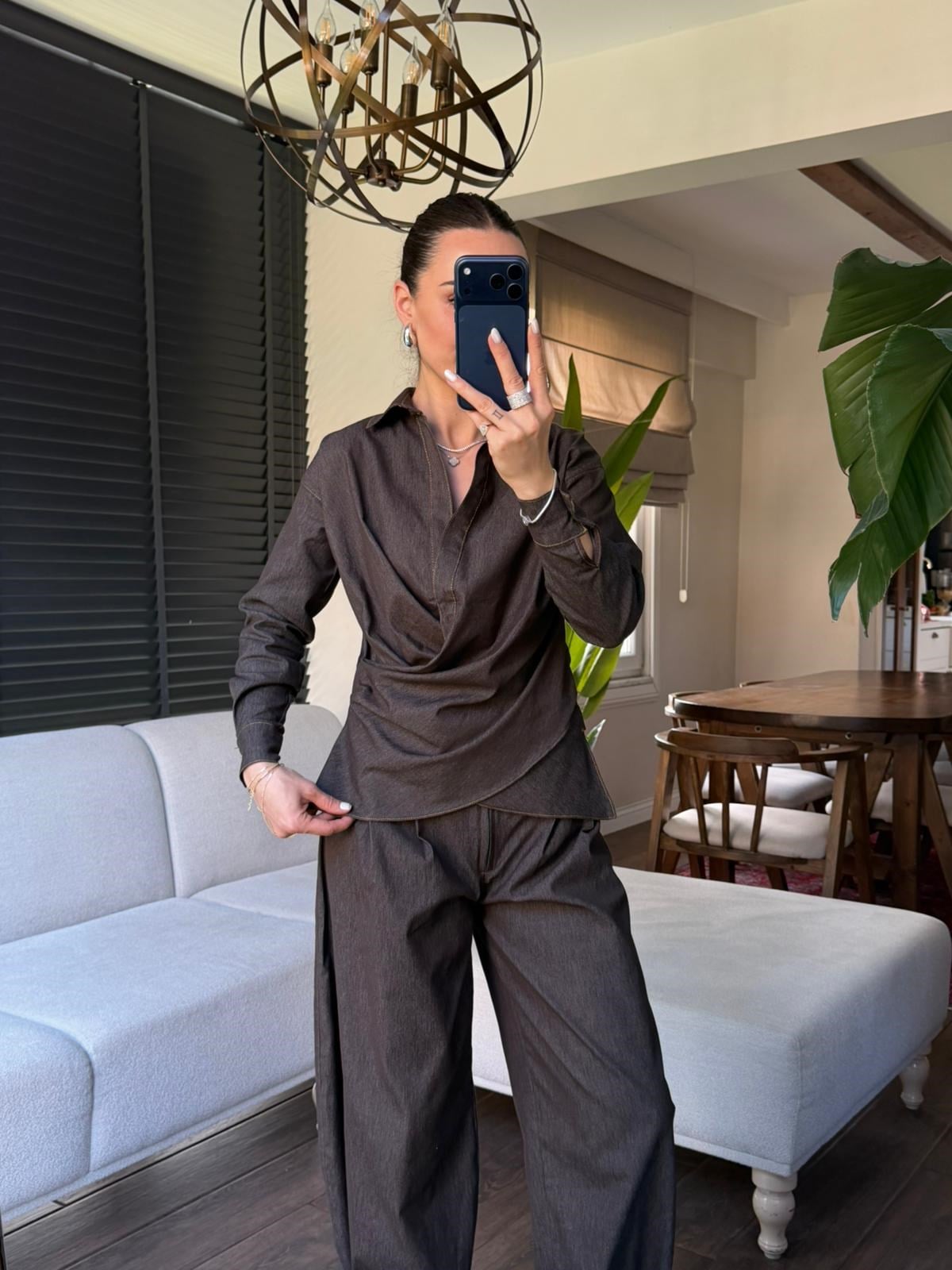 Kruvaze Yaka Kahveregi Denim Görünümlü Gömlek
