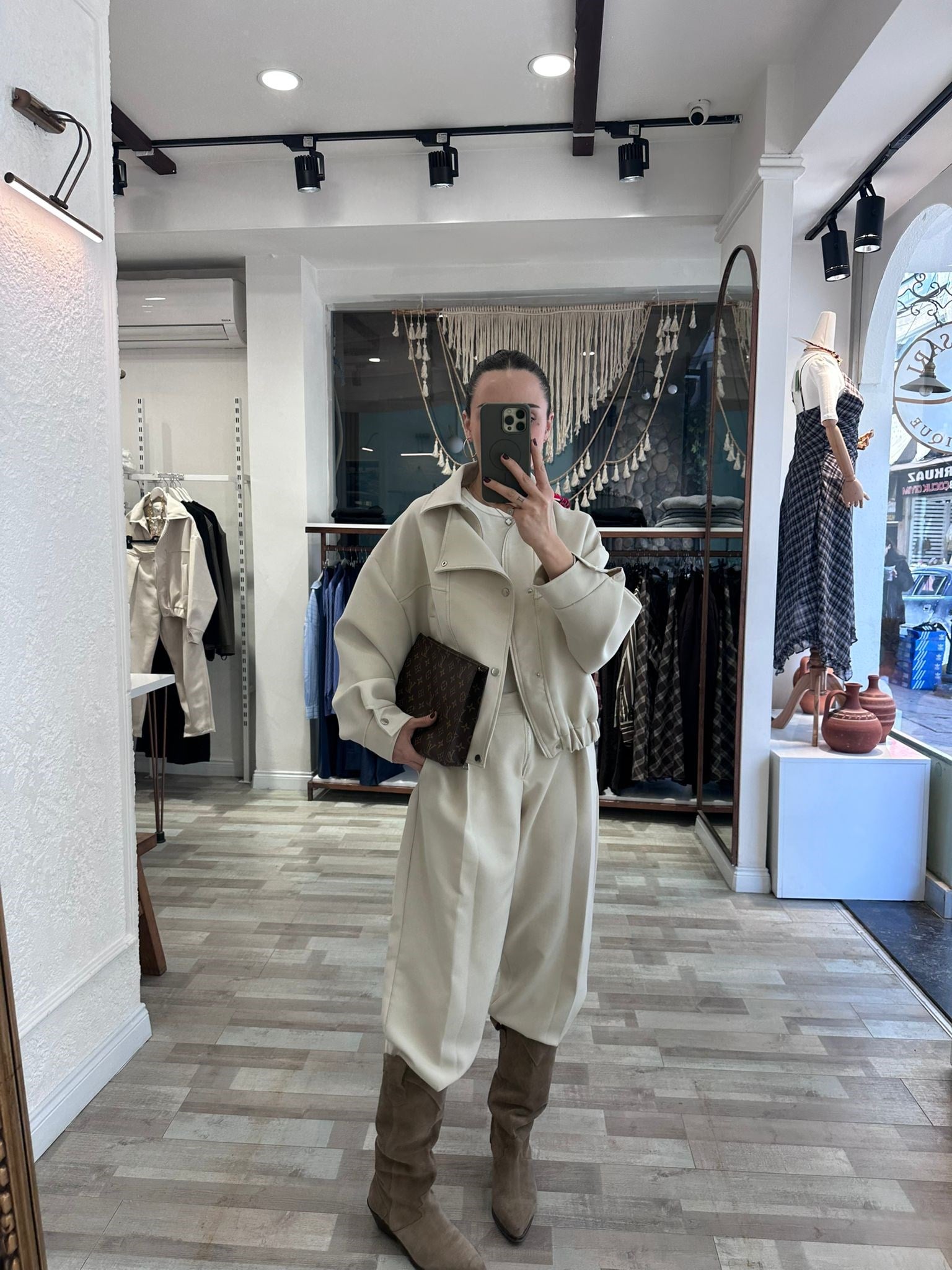 Marka Model Taş Takım