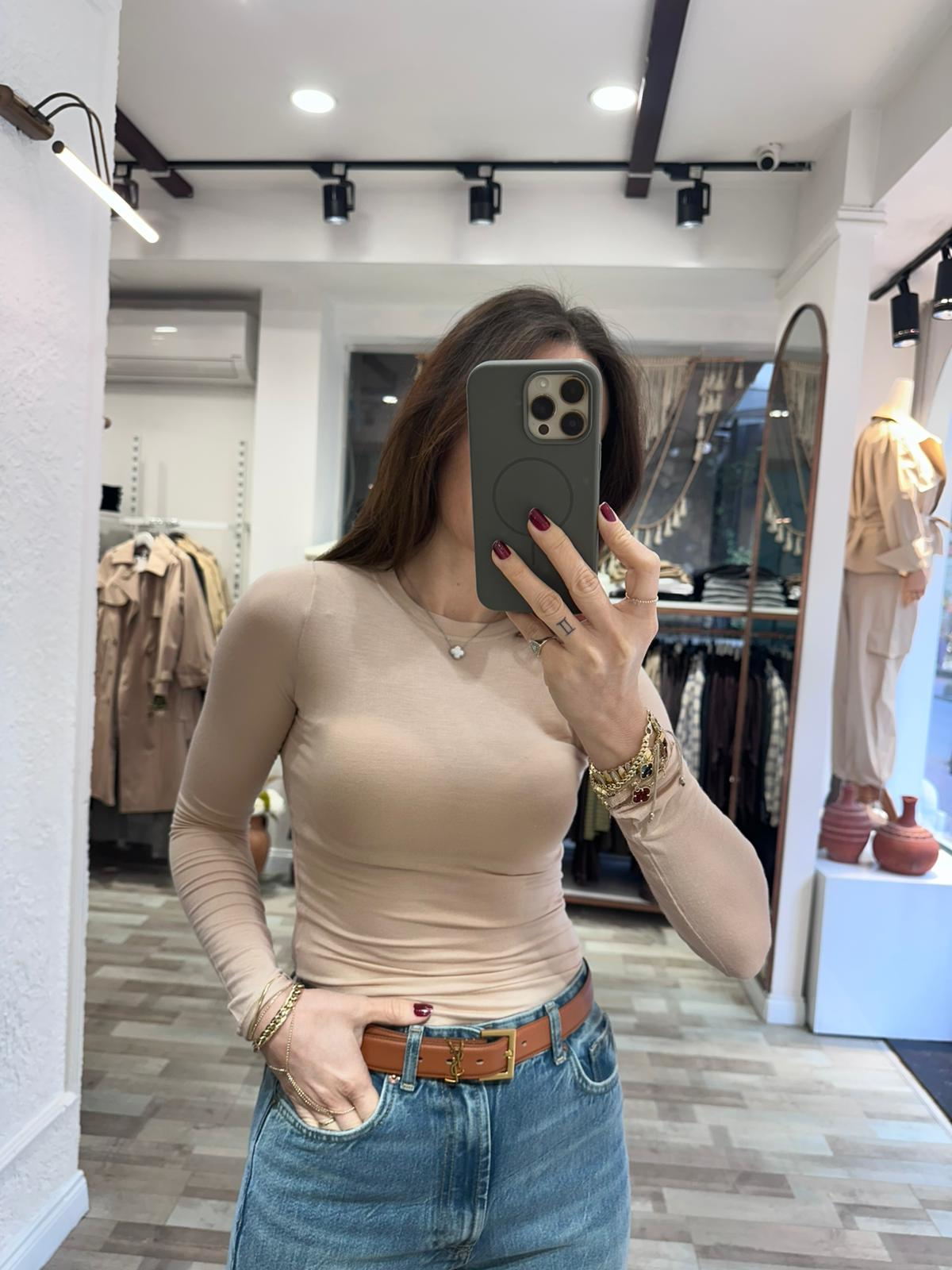 BASIC BLUZ