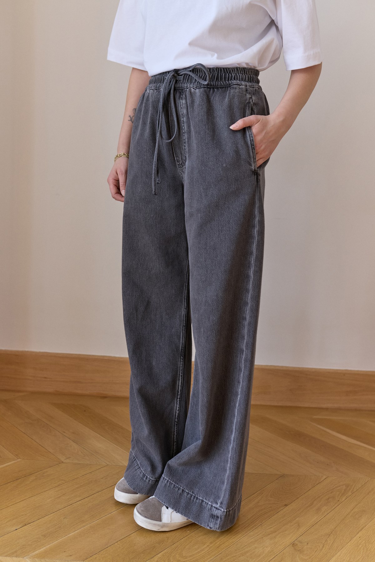 Antrasit Beli Lastikli Ve Kuşaklı Bol Paça Denim Pantolon