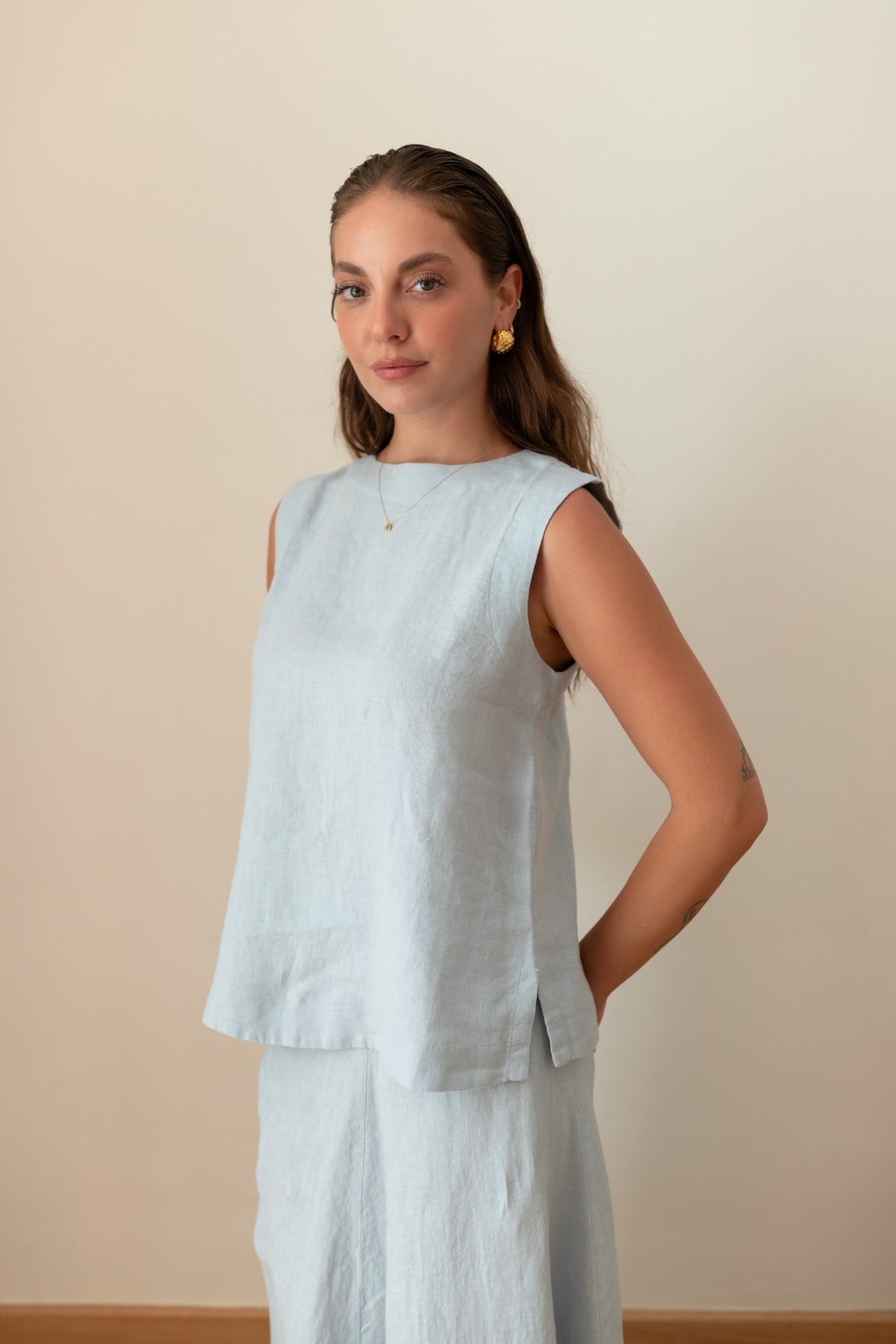 Bebe Mavi Sıfır Kol Basic Keten Bluz