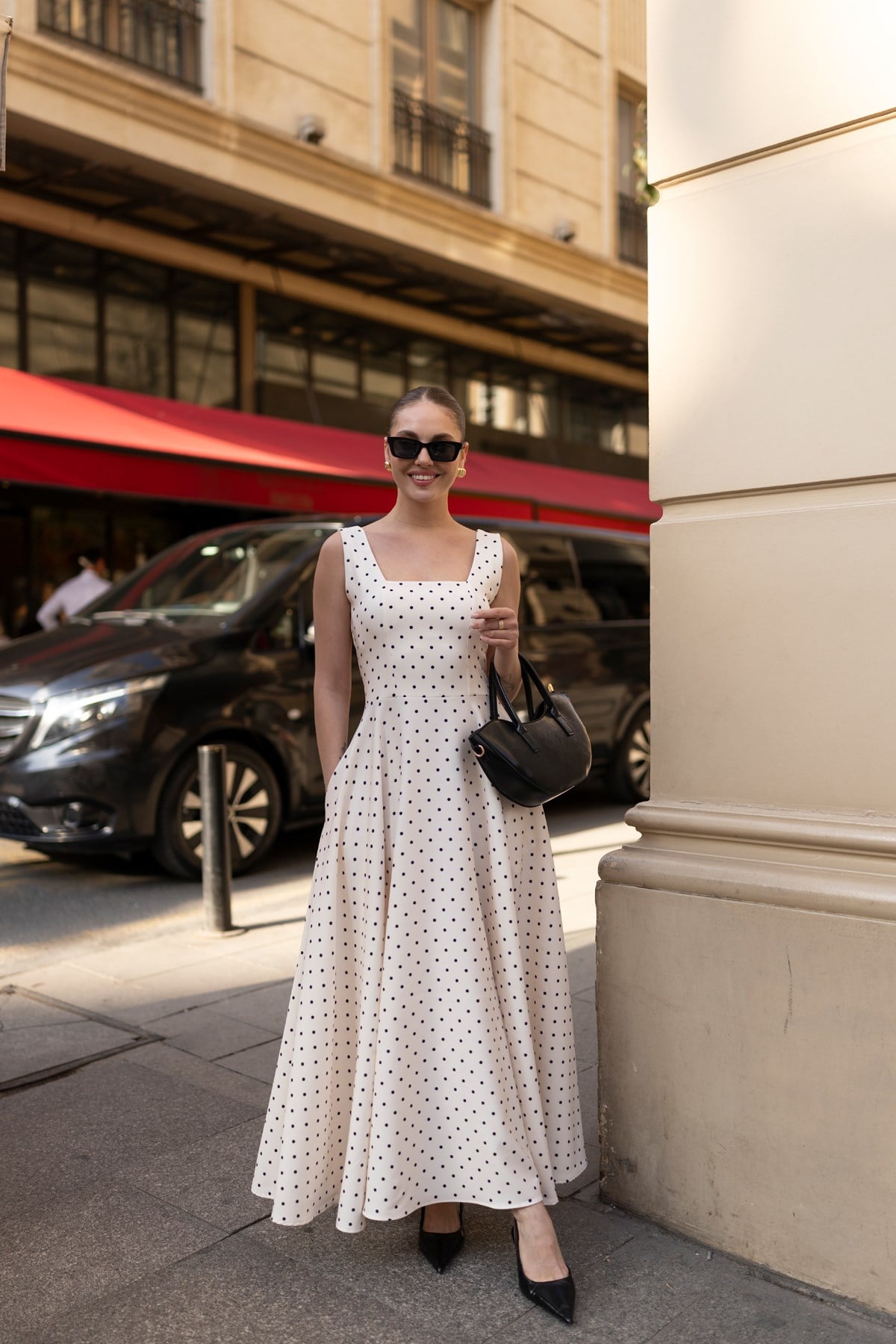 Bej Kalın Askılı Arkadan Bağlamalı Puantiyeli Elbise