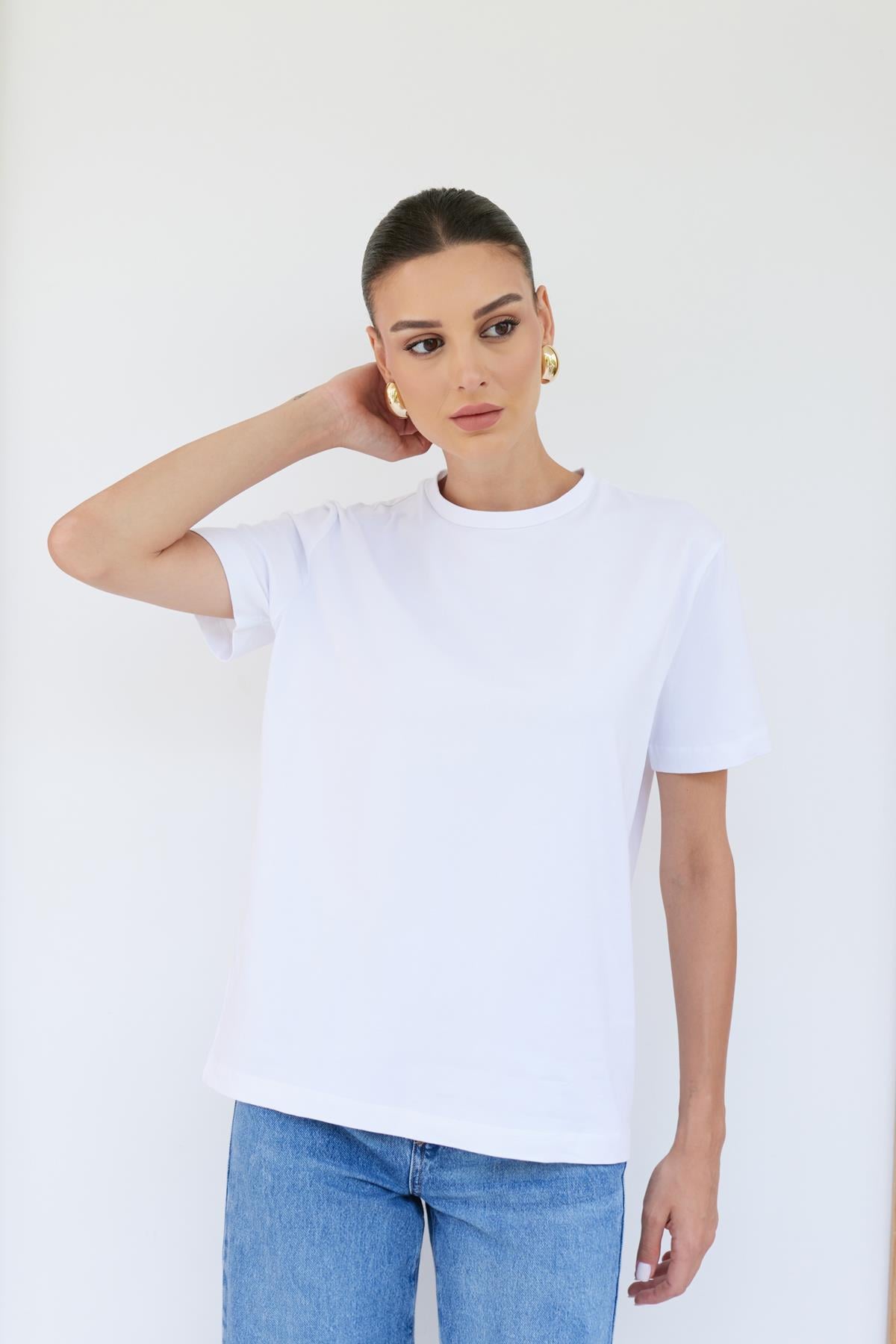 Beyaz Bisiklet Yaka Koton Kumaş T-Shirt