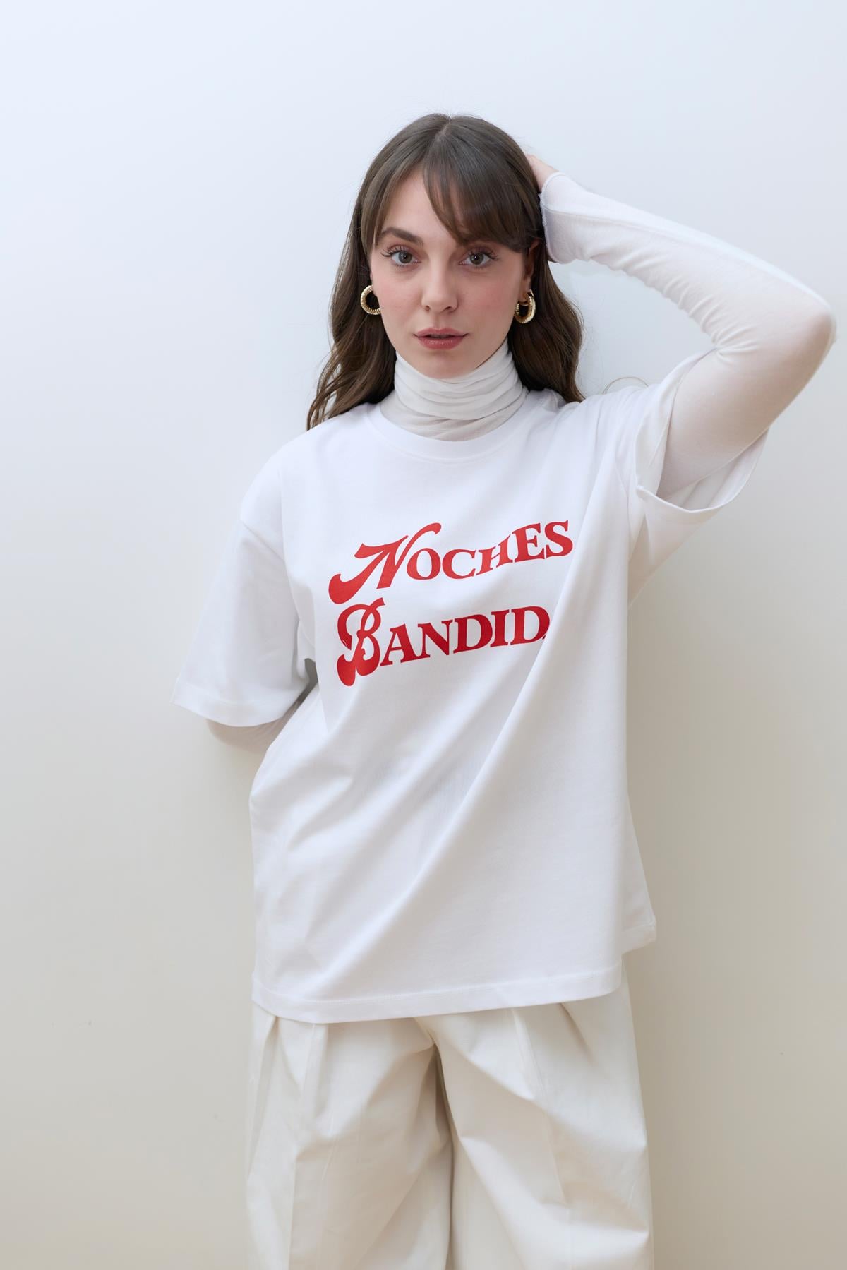 Beyaz Bisiklet Yaka Yazı Baskılı T-Shirt