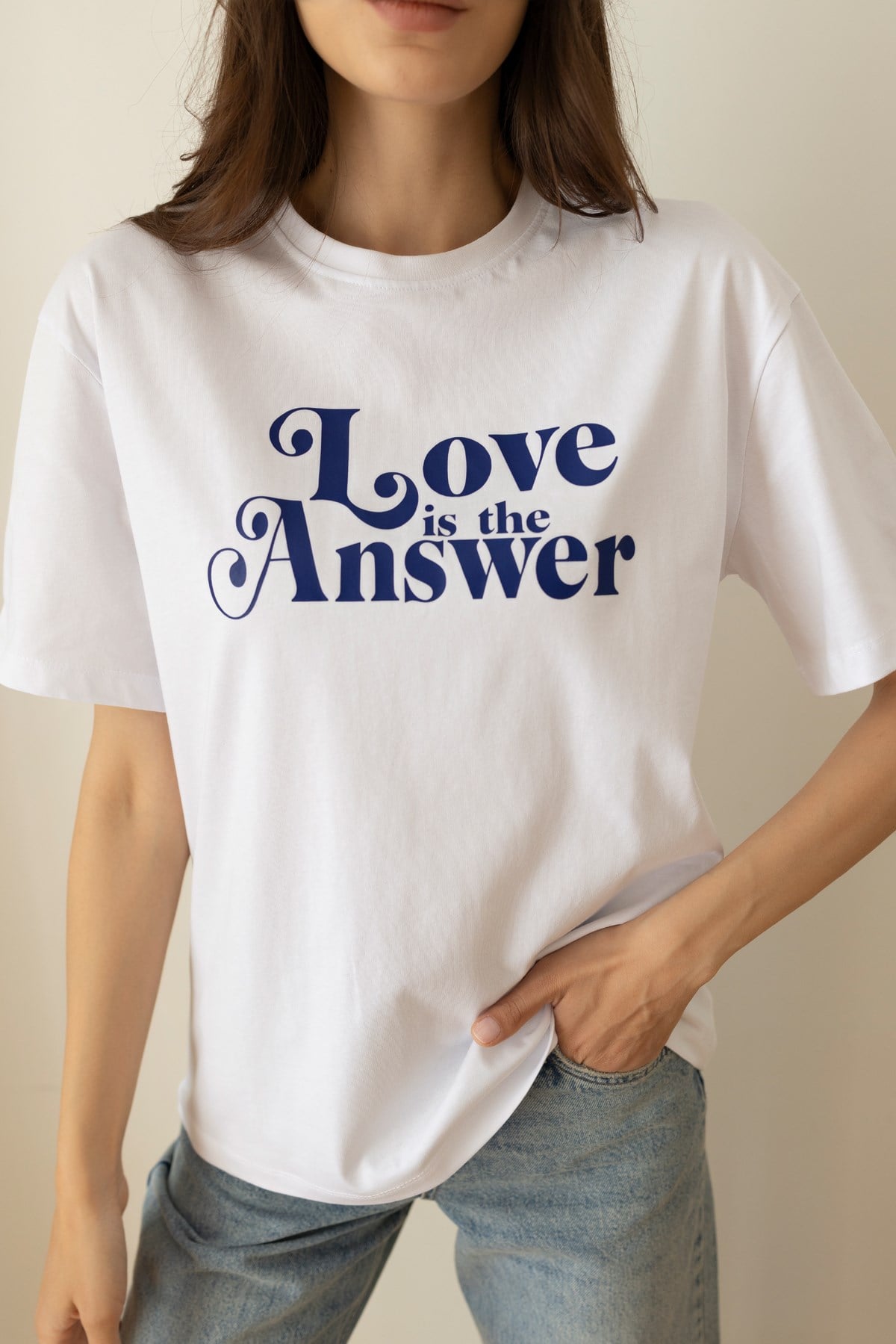 Beyaz Love İs The Answer Yazı Baskılı T-Shirt