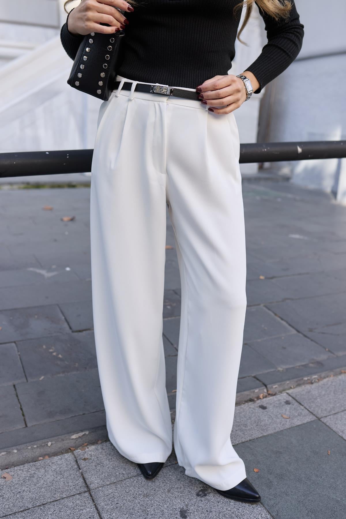 Beyaz Pens Detaylı Palazzo Pantolon