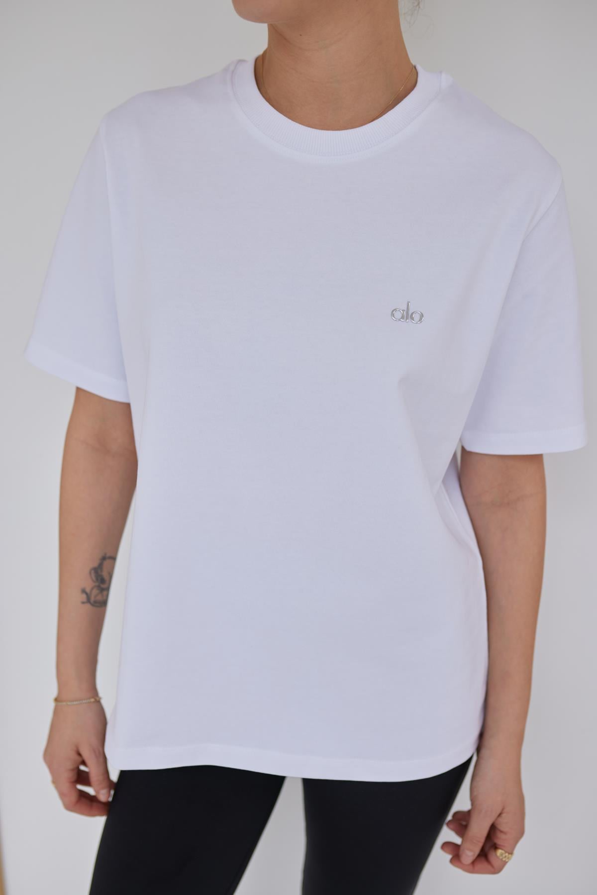 Beyaz Yazı Baskılı Basic T-Shirt
