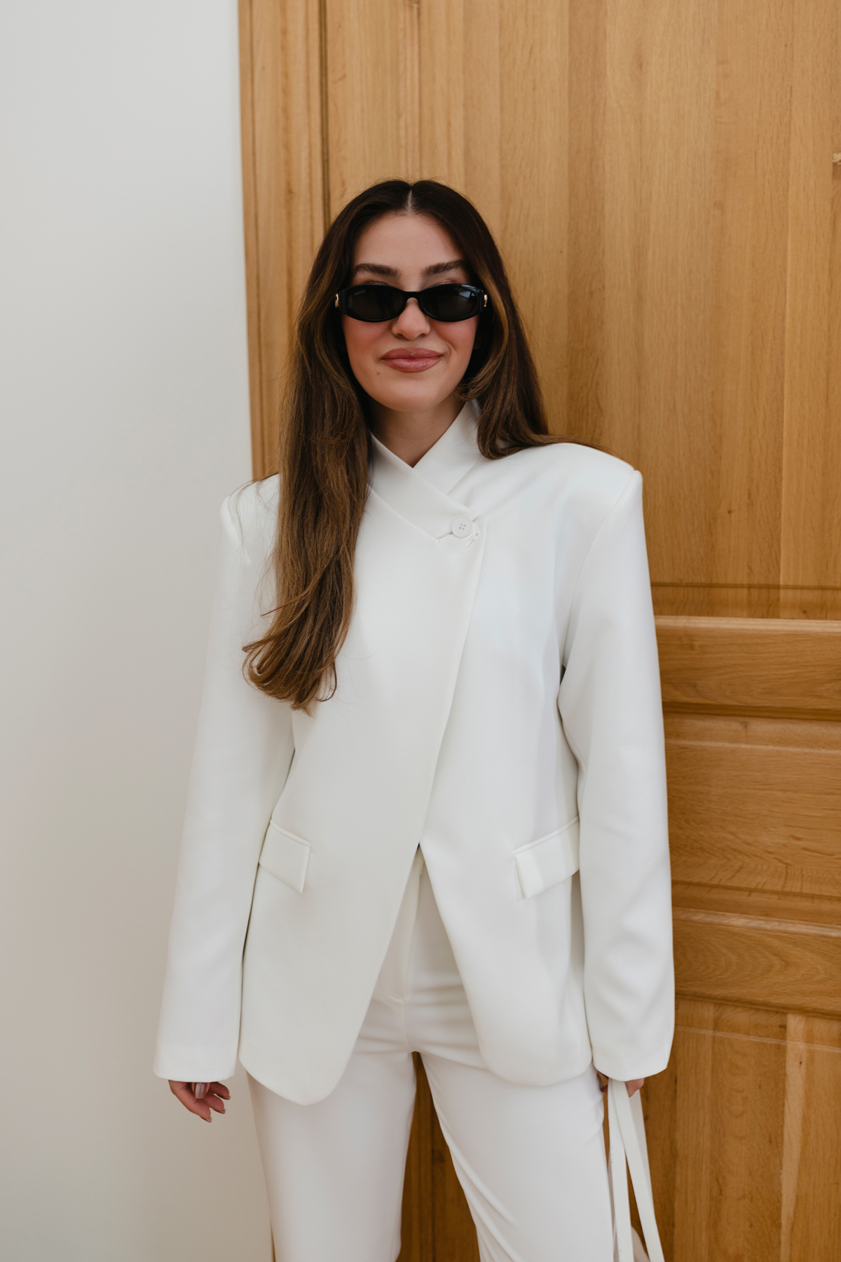 Ekru Yandan Düğme Detaylı Blazer Ceket