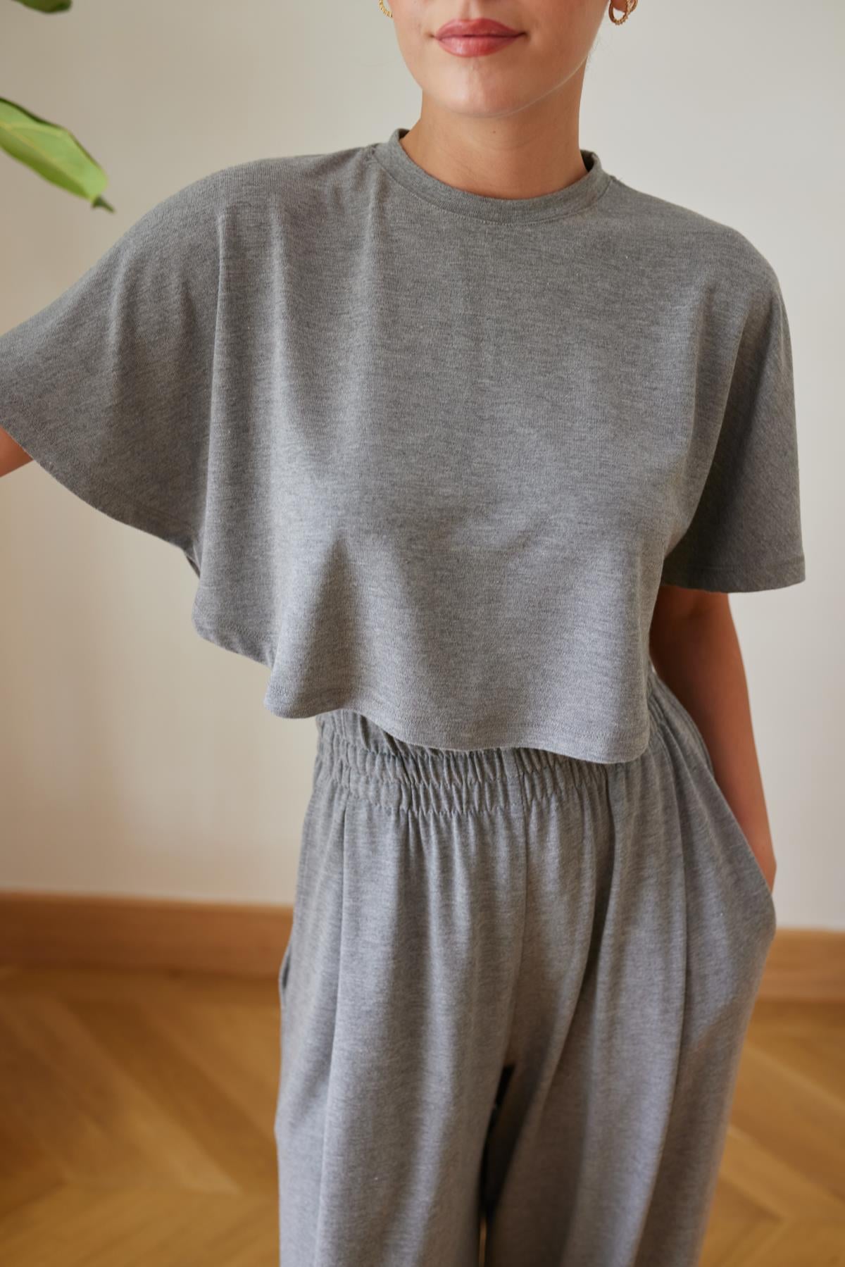 Gri Bisiklet Yaka Crop Panço T-Shirt