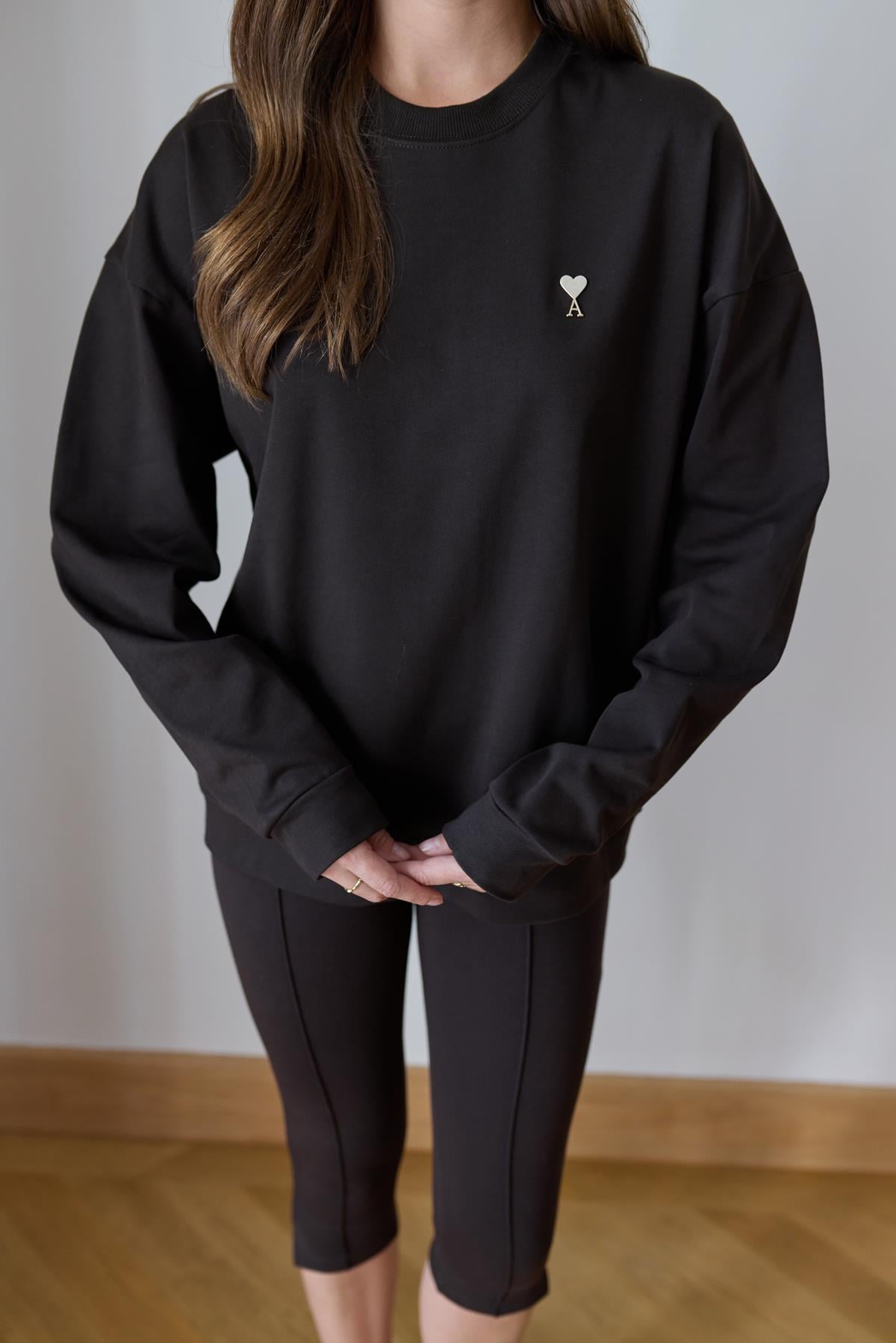 Kahve Kalp Aksesuar Detaylı Oversize Uzun Kol  T-Shirt