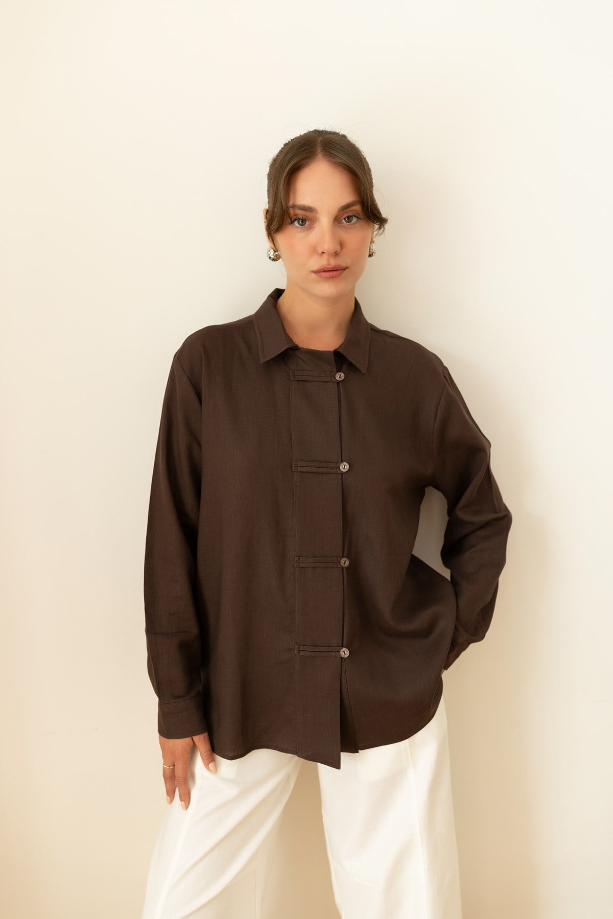 Kahve Mandarin İlik Detaylı Oversize Gömlek