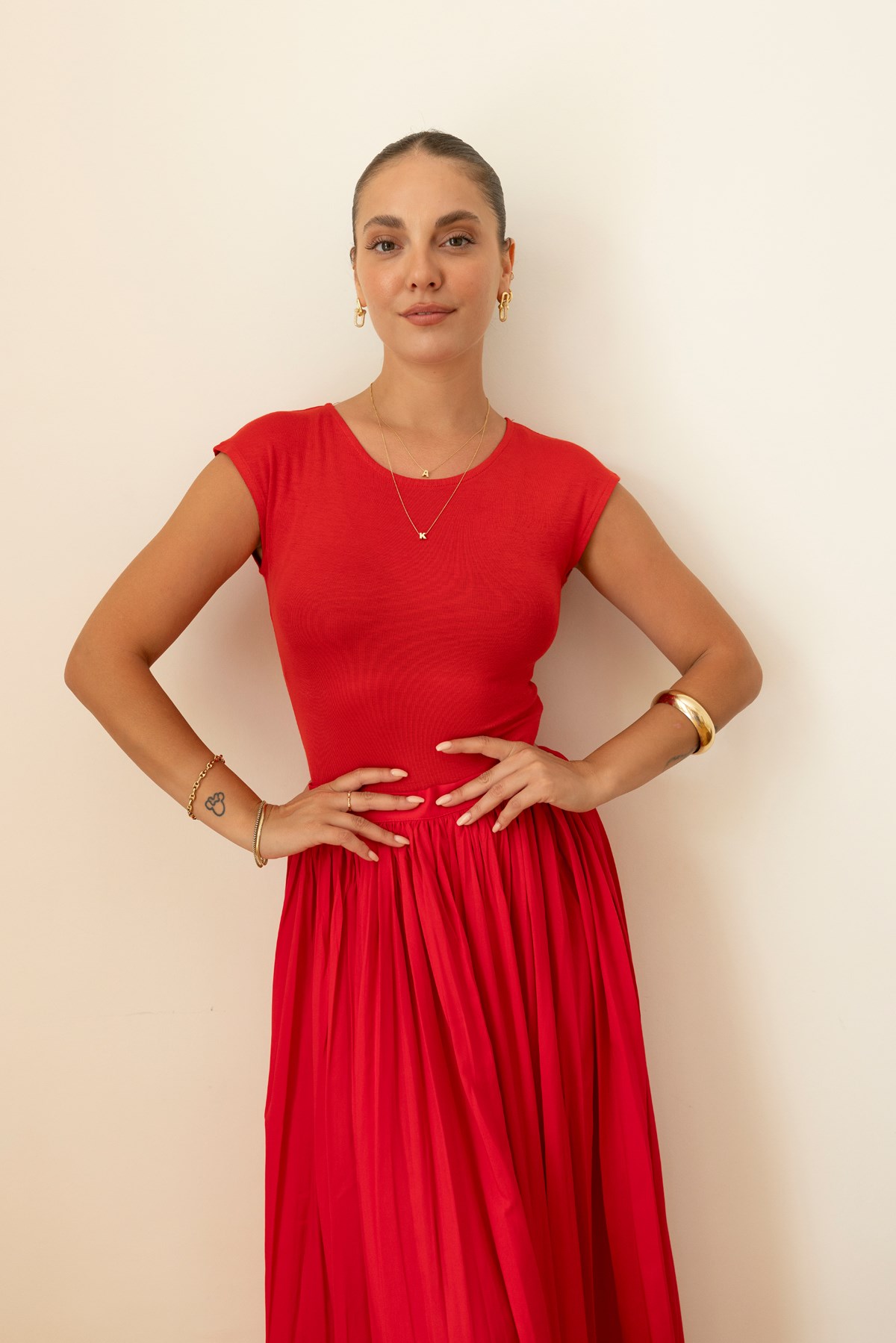 Kırmızı Likralı Kolsuz Bluz