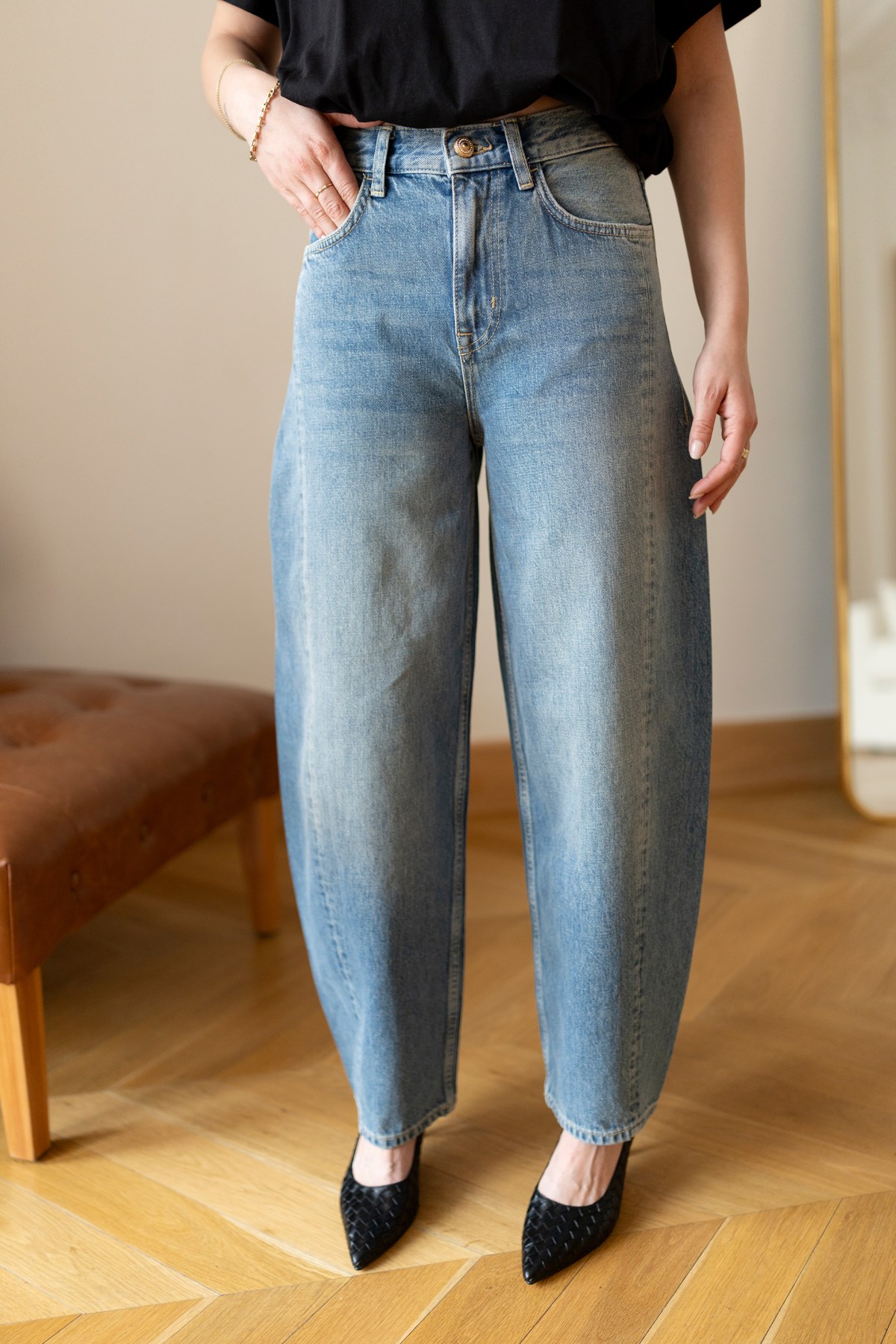 Klasik Jean Rengi Taş Düğme Detaylı Slouchy Jean Pantolon