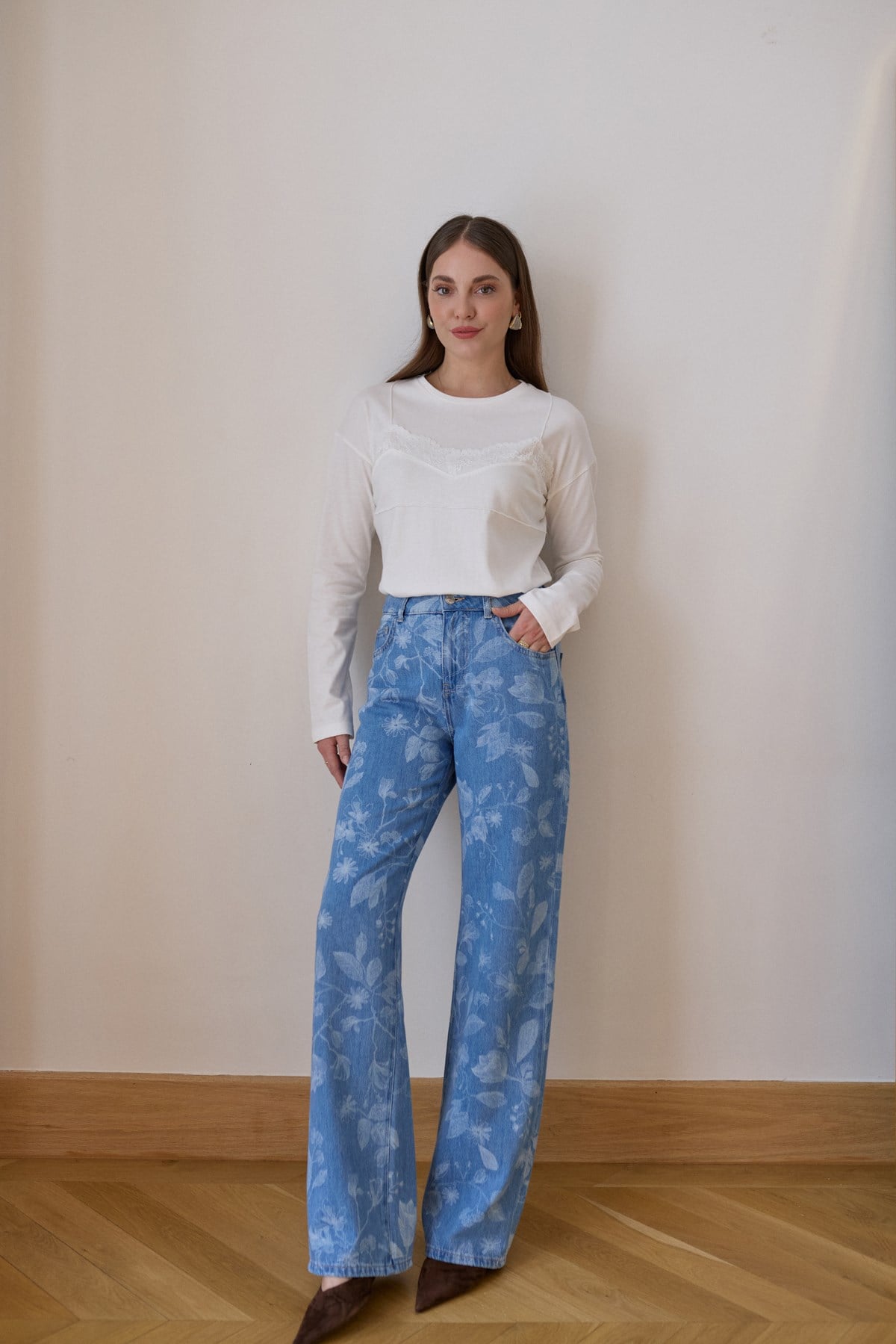 Klasik Jean Rengi Yüksek Bel Çiçek Desenli Jean Pantolon