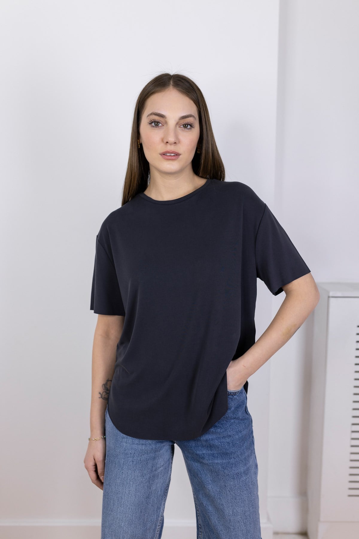 Lacivert Altı Asimetrik Kesimli Tshirt