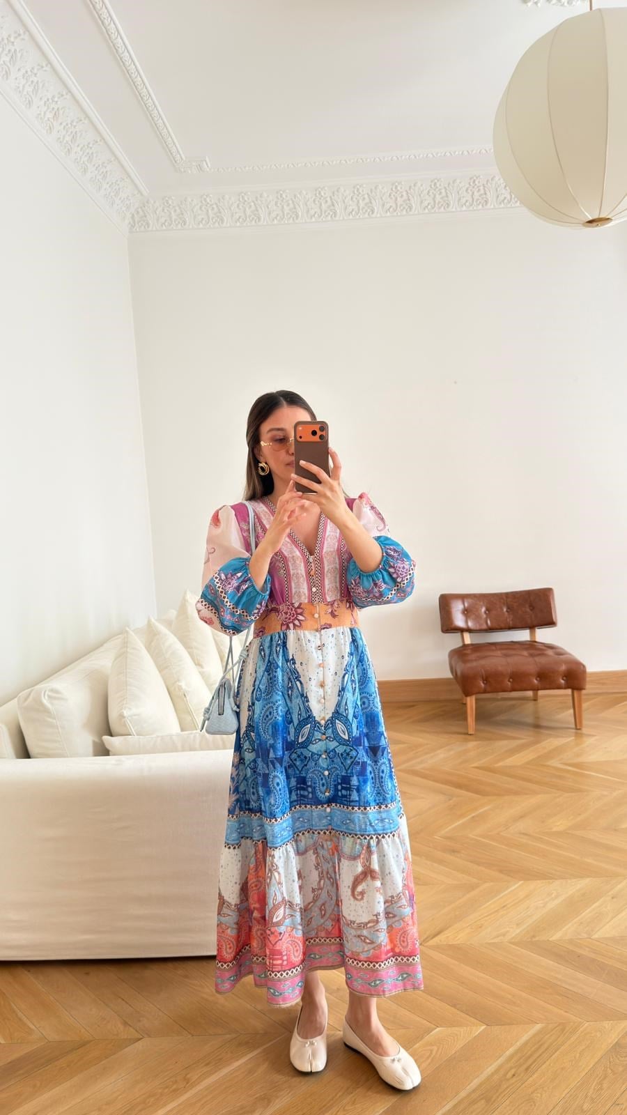 Mavi V Yaka Boydan Düğmeli Etnik Desenli Elbise