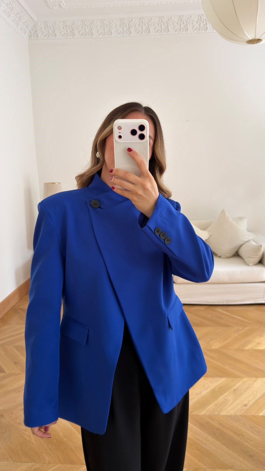 Mavi Yandan Düğme Detaylı Blazer Ceket