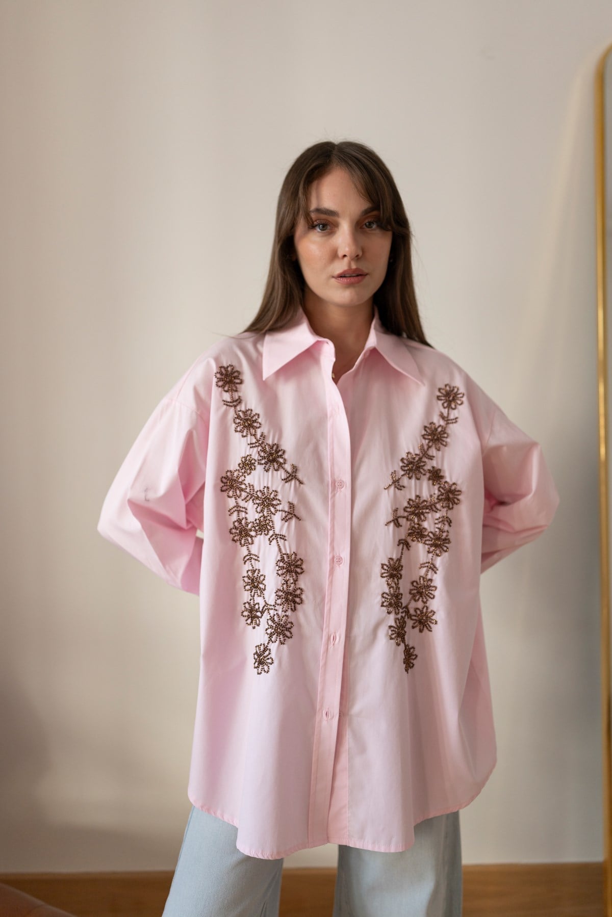 Pembe Çiçek Boncuk İşlemeli Oversize Gömlek