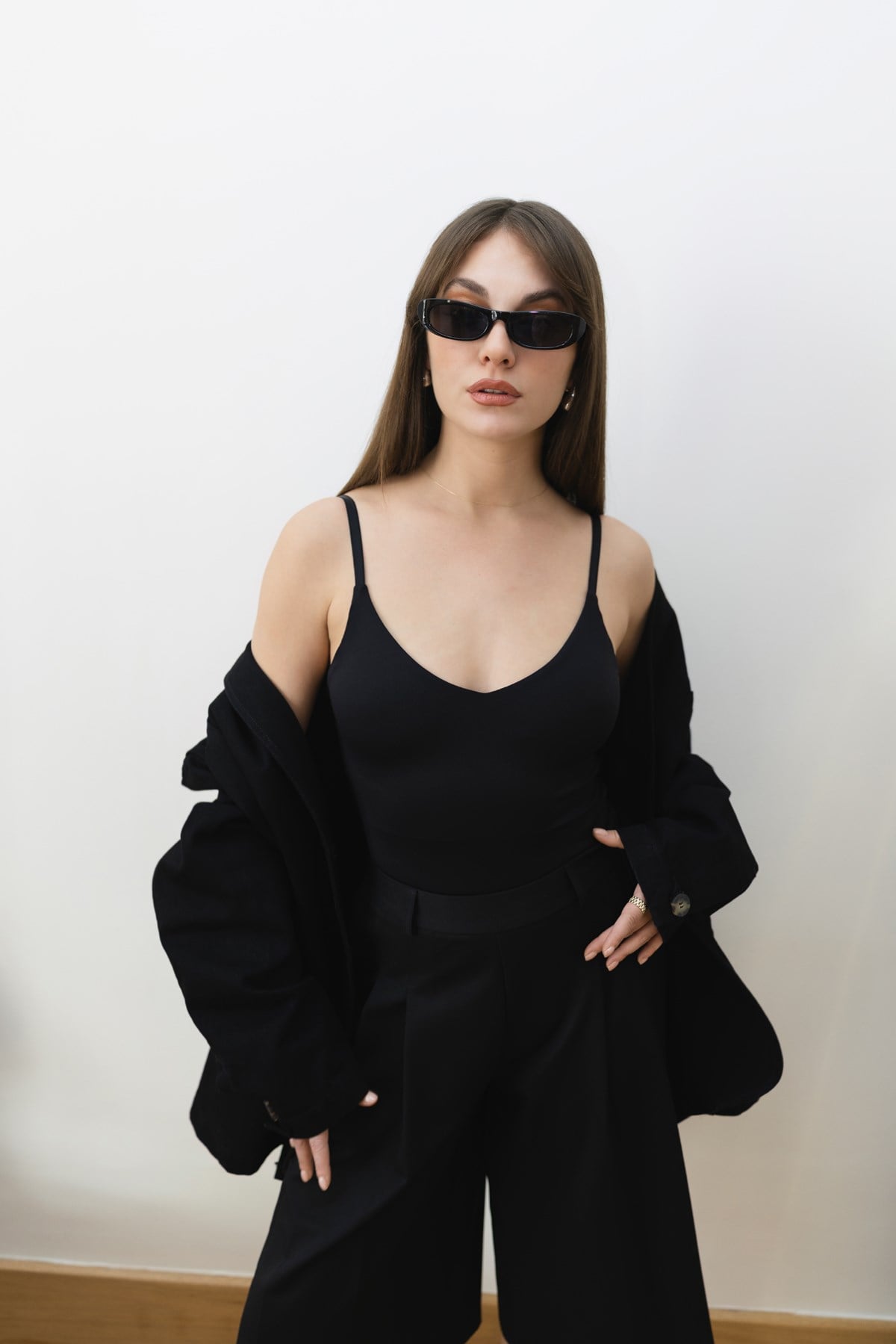 Siyah Ayarlanabilir Askılı Likralı Yumuşak Dokulu Bodysuit