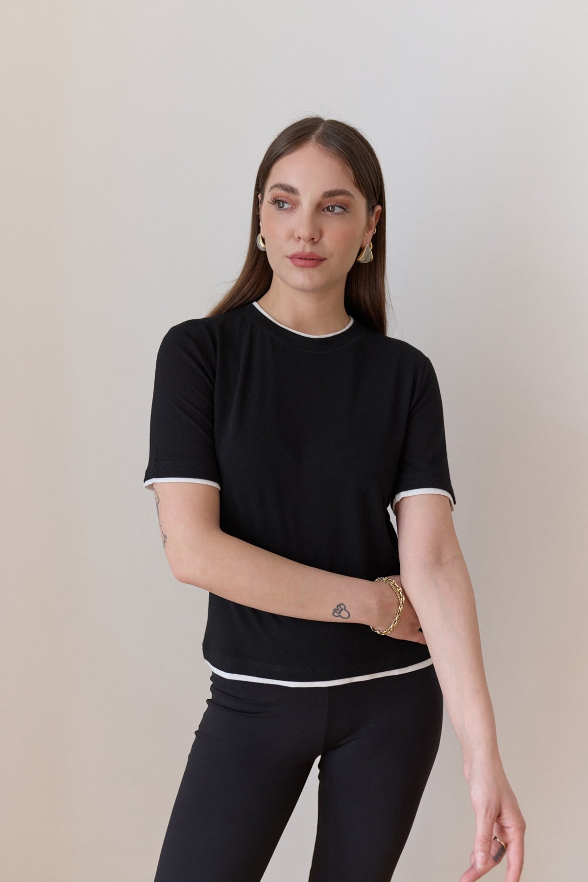 Siyah Çift Dikişli Yumuşak Dokulu T-Shirt