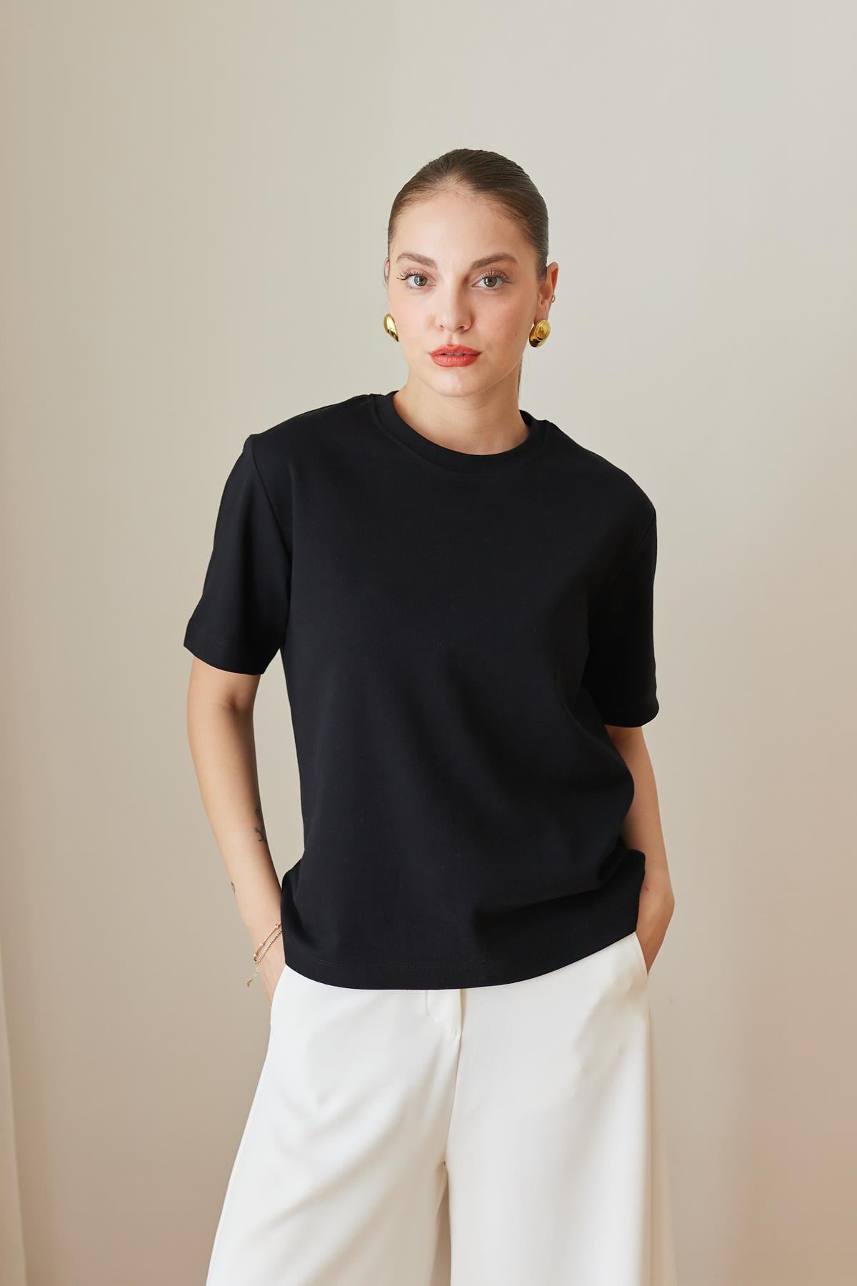 Siyah Koton Kumaş Bisiklet Yaka Basic T-Shirt