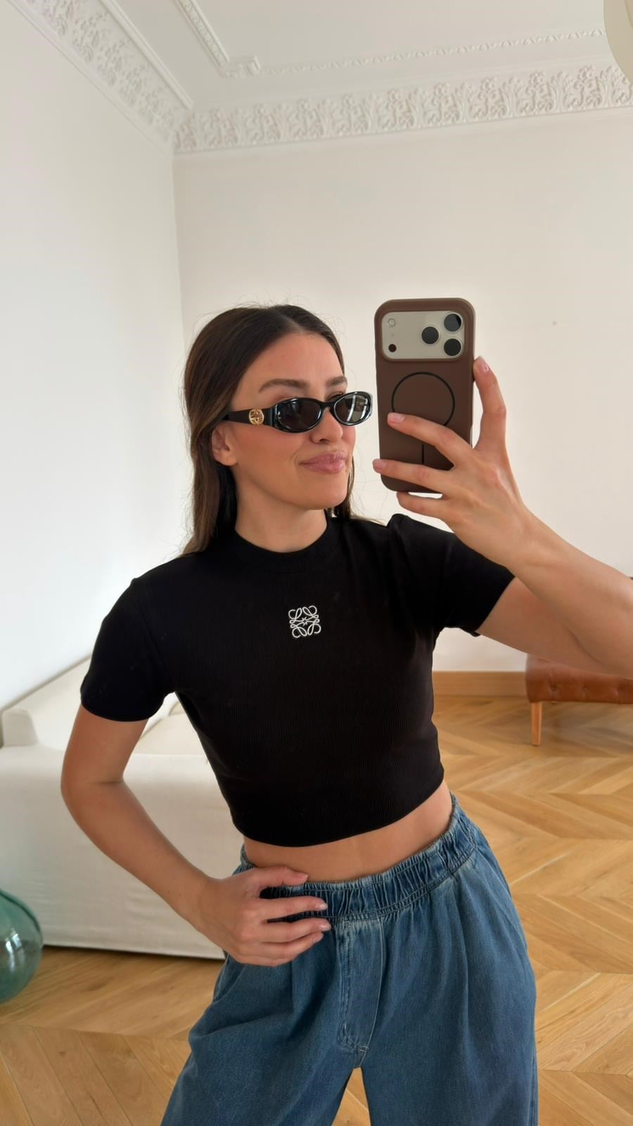 Siyah Yumuaşak Dokulu Fitlli Logo Detaylı Crop Bluz