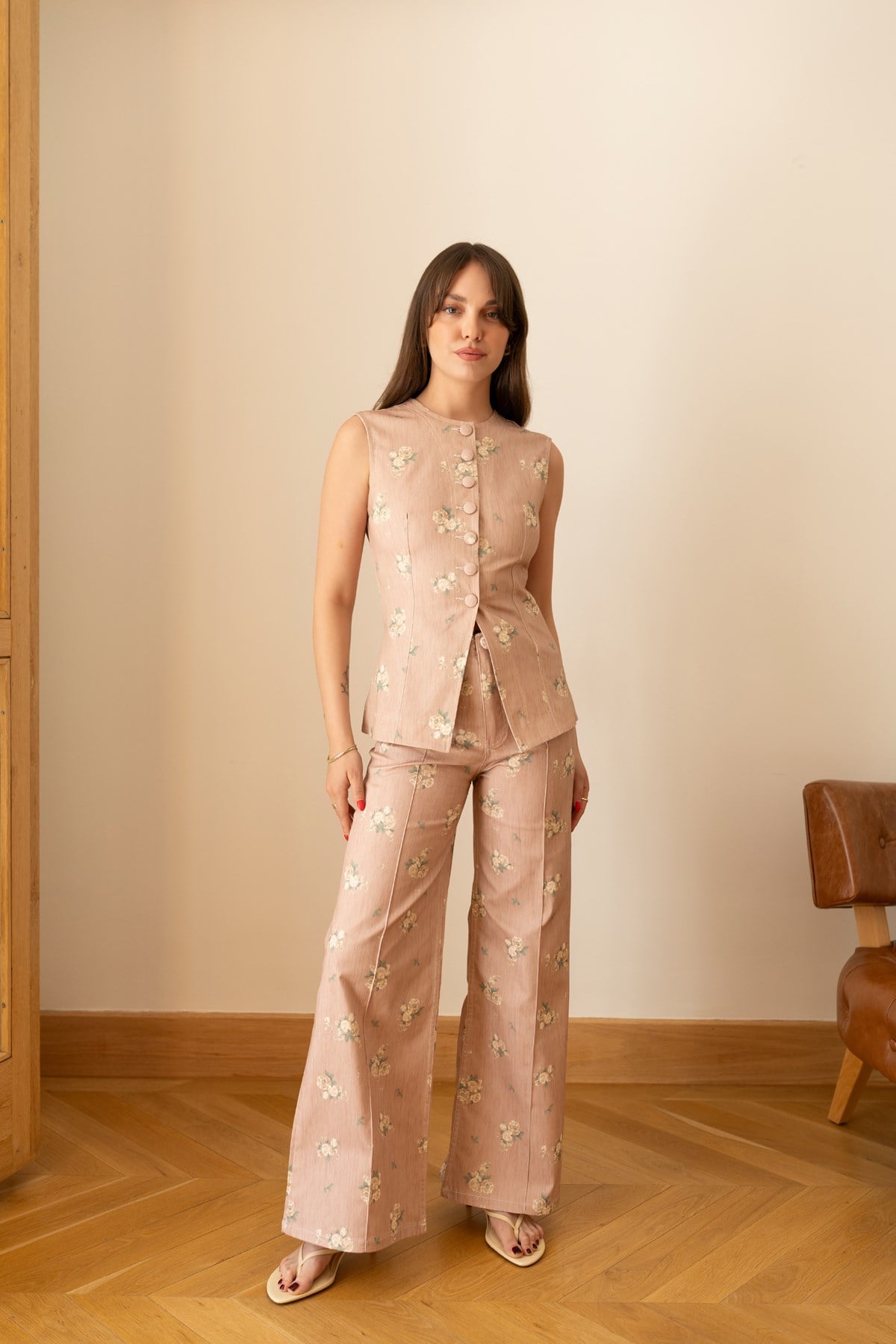 Somon Çiçek Desenli Yelek Pantolon Denim Takım