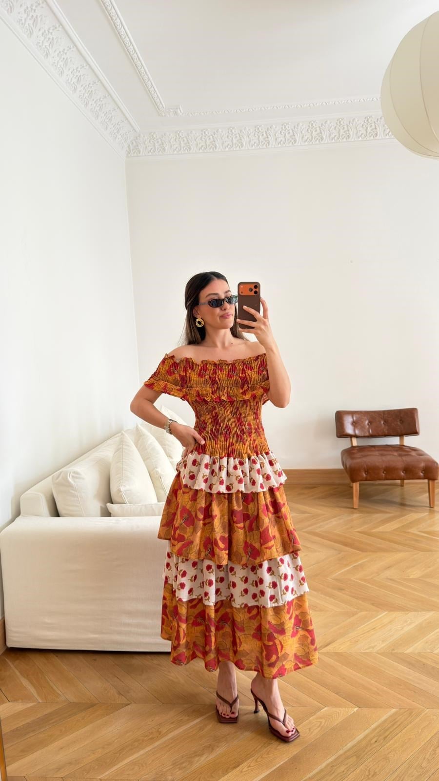 Turuncu Madonna Yaka Kat Kat Çiçek Desenli Elbise