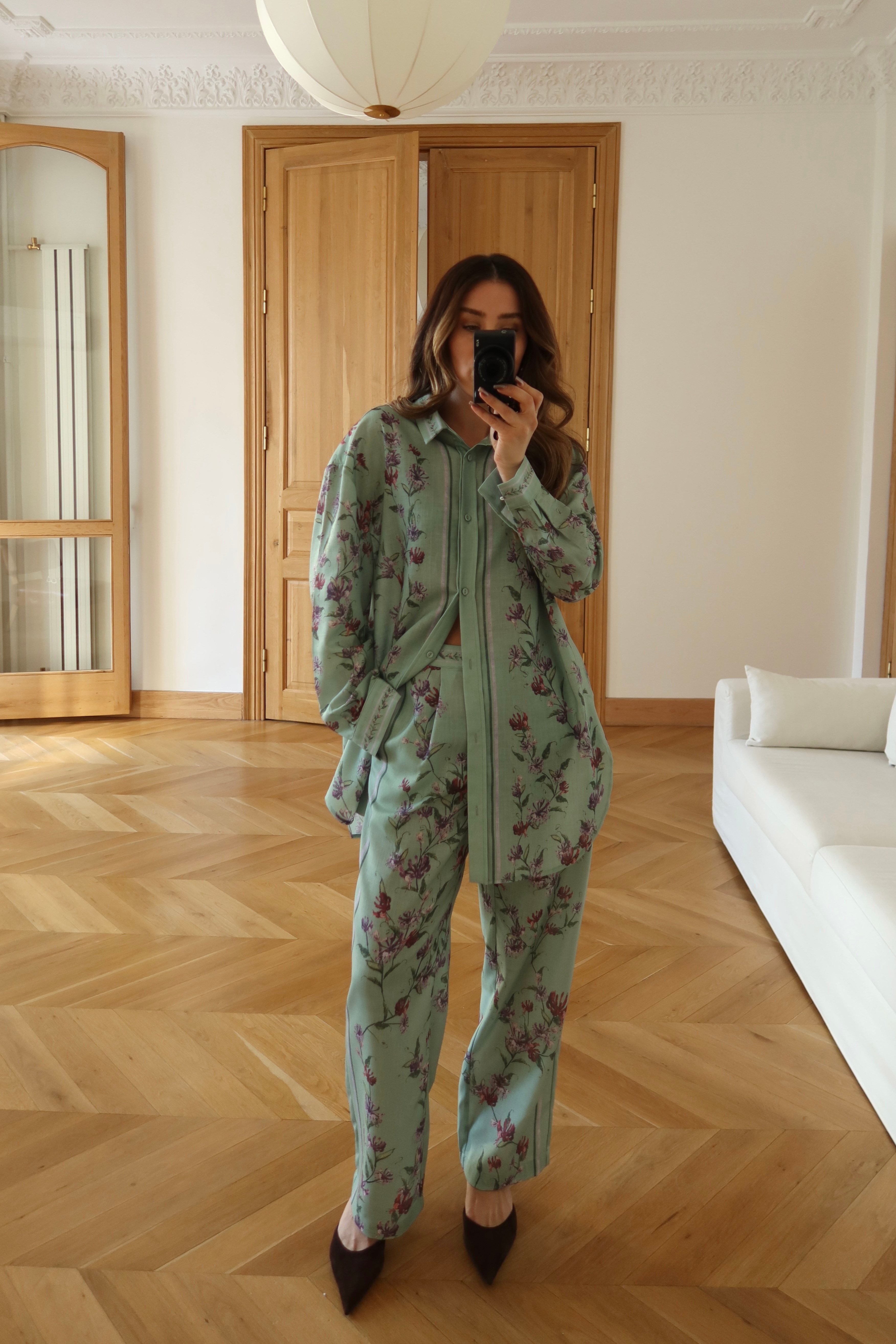 Yeşil Çiçek Desenli Gömlek Pantolon Tasarım  Takım