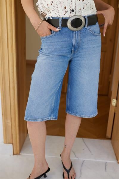 Klasik Jean Rengi Şehirboy Denim Şort