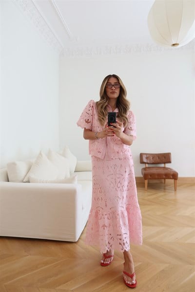 Pembe Polo Yaka Gömlek Etek Güpürlü Takım