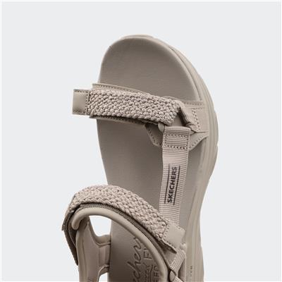 DLux Walker Pretty Field