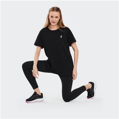 W Crew Neck Graphic Tee Shirt