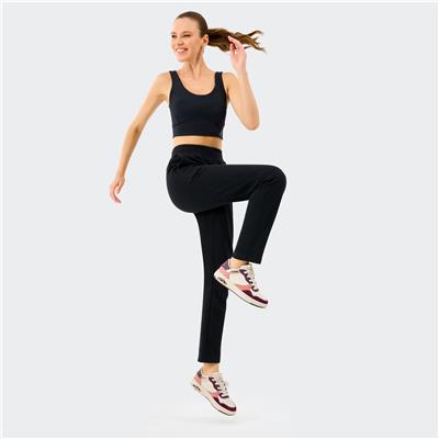 W Essential Slim Sweatpant