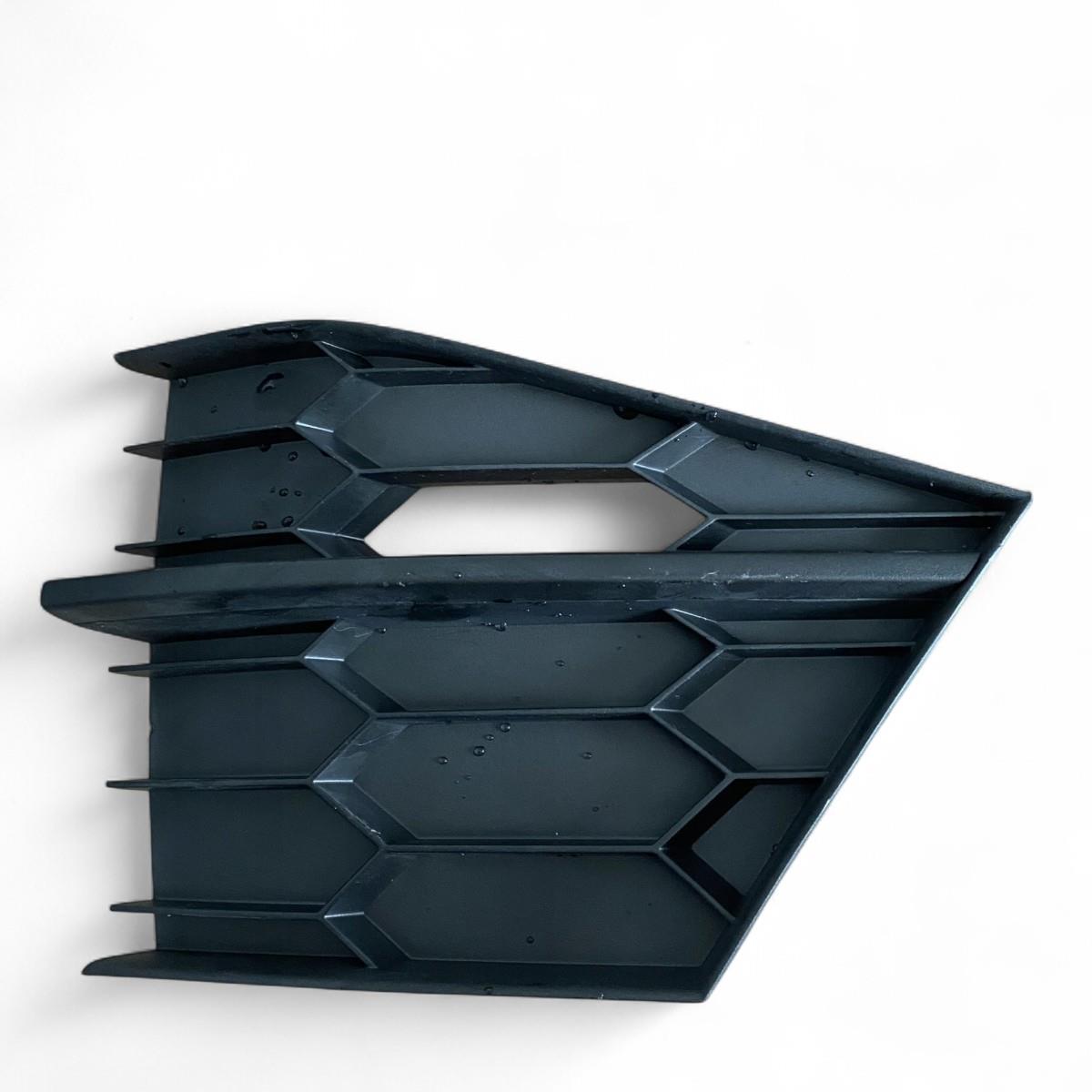 Skoda Superb Sağ Tampon Kapağı 2015-2019 3V0853666 9B9