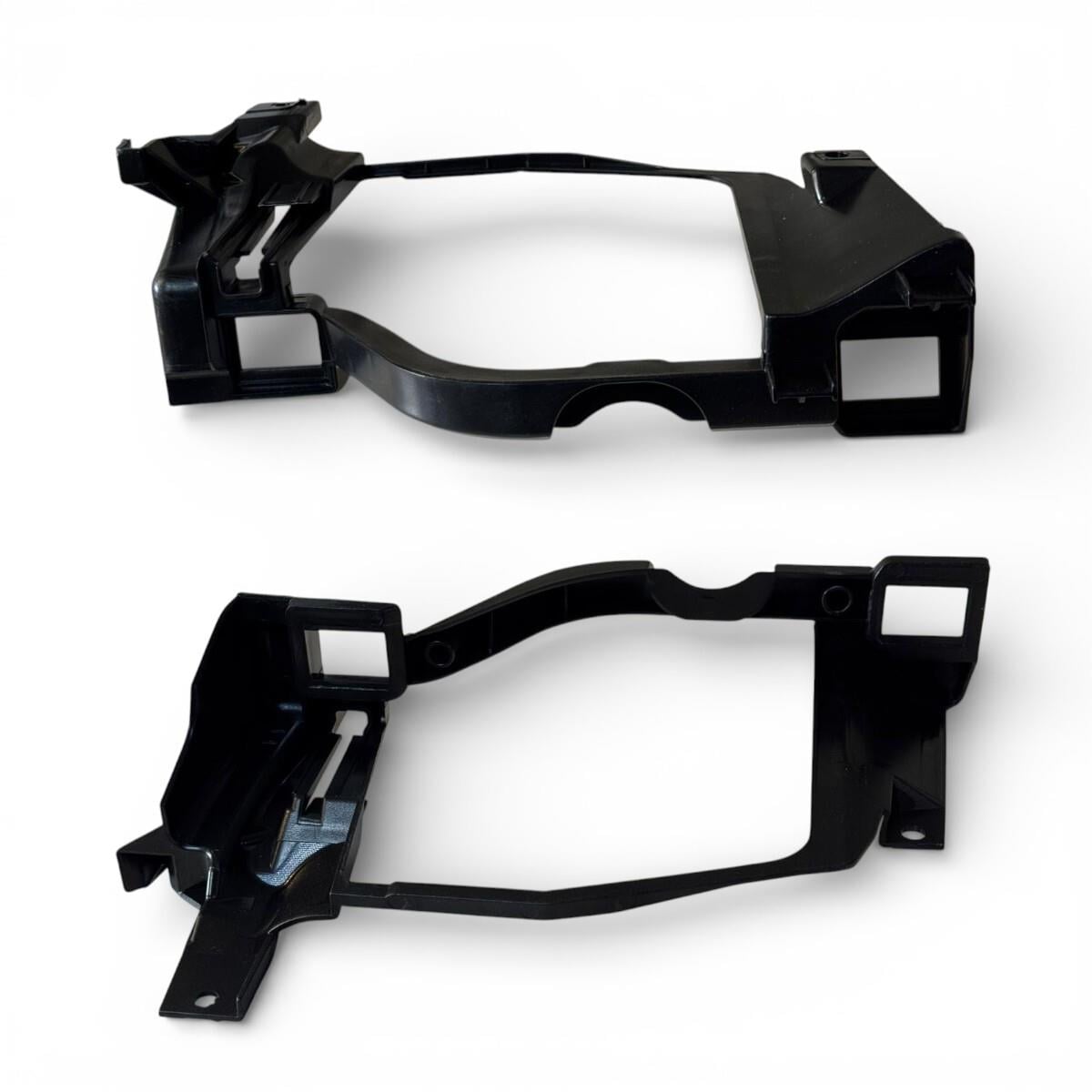 Bmw E60+LCI Far Yuvası Braketi Sağ Alt 2003-2009 63126936090