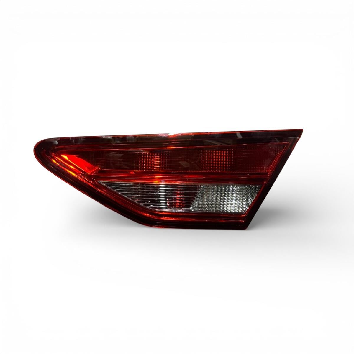 Seat Leon Sağ İç Stop Lambası 2013-2017 5F0945094L