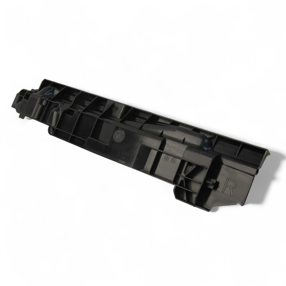 Bmw E87-E81-E84 Radyatör Yan Braketi Sağ 17107524914