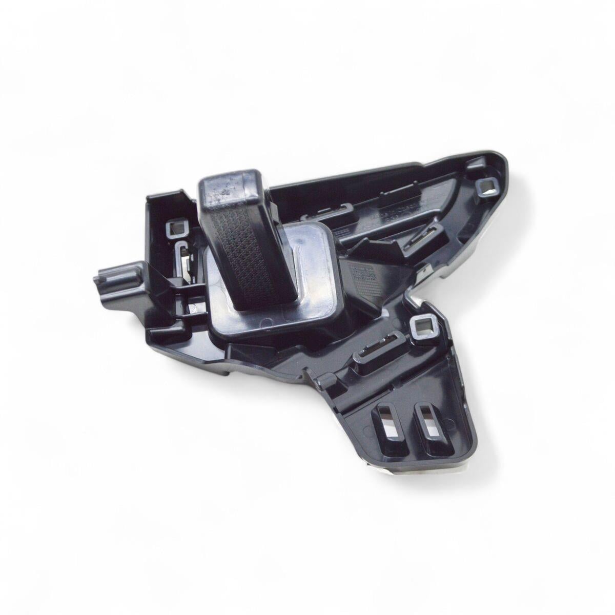 Skoda Scala Ön Panjur Bağlantı Braketi Sol 2019-2024 657807723