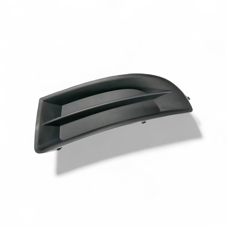 Skoda Octavia Ön Tampon Izgarası Sissiz Sol 2009-2012 1Z0807367B