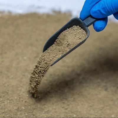 Desenli beton silindir saksı 12,5x12 cm, gri-mavi geometrik kabartmalı