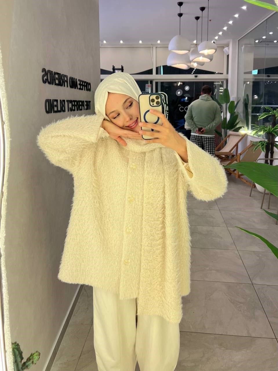 Atkılı Peluş Kadın Kaban –Krem