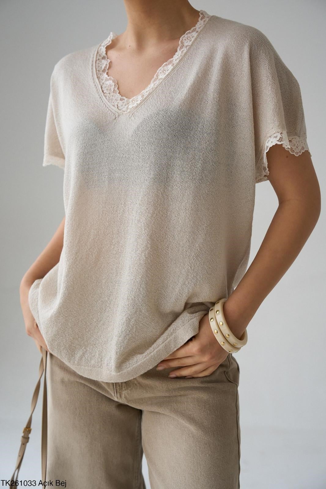 Dantel Detaylı  Bluz Siyah