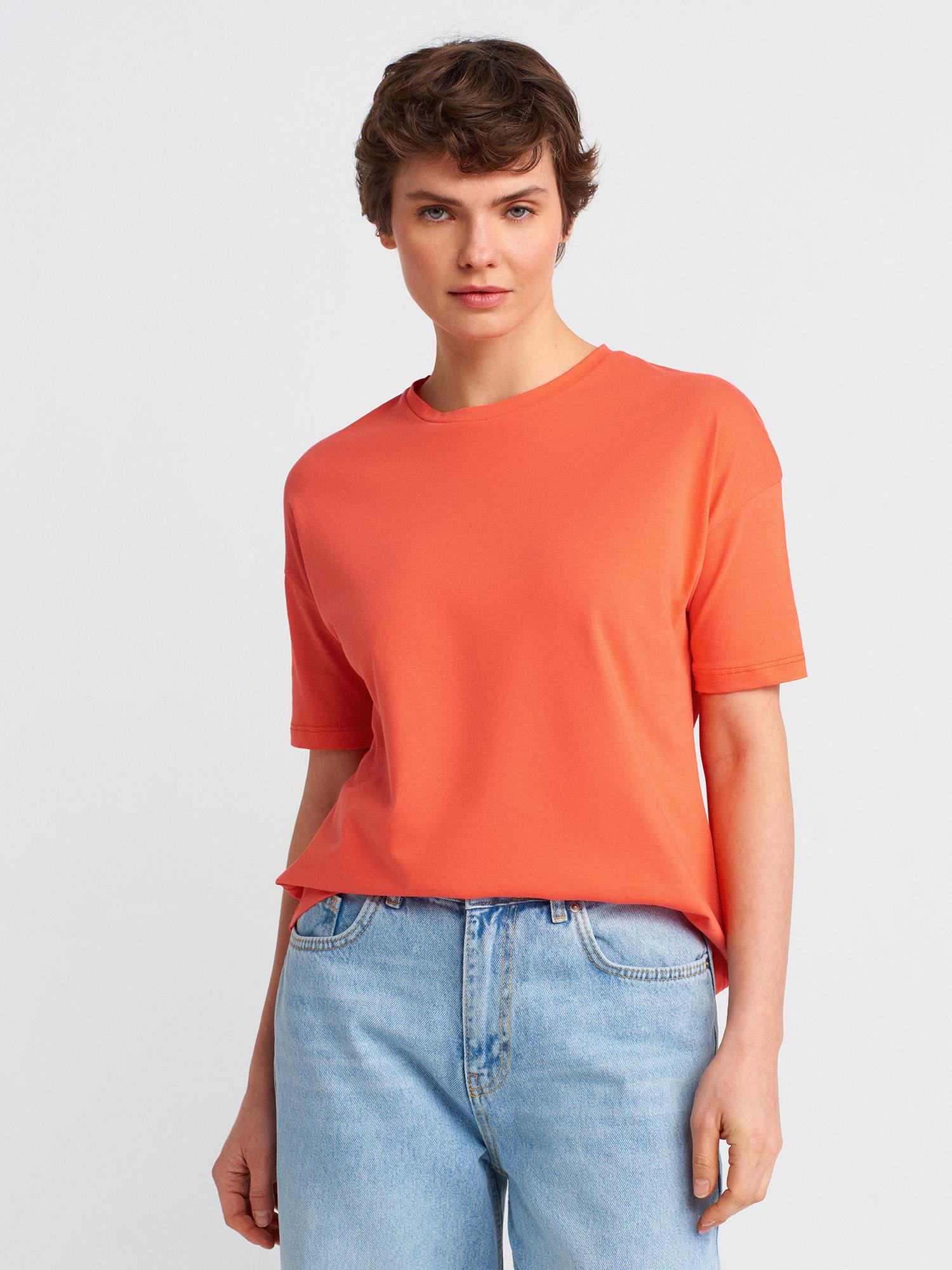  Basic T-Shirt-Nar Çiçeği