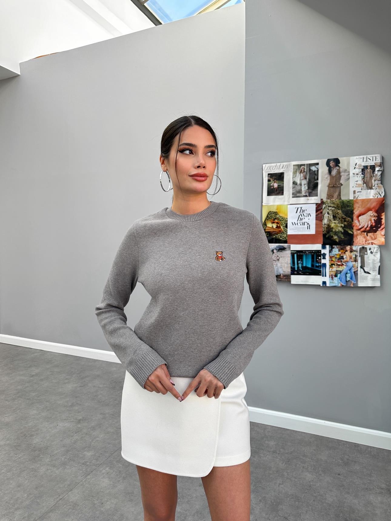 Gri Teddy Bear Nakışlı Triko Kazak