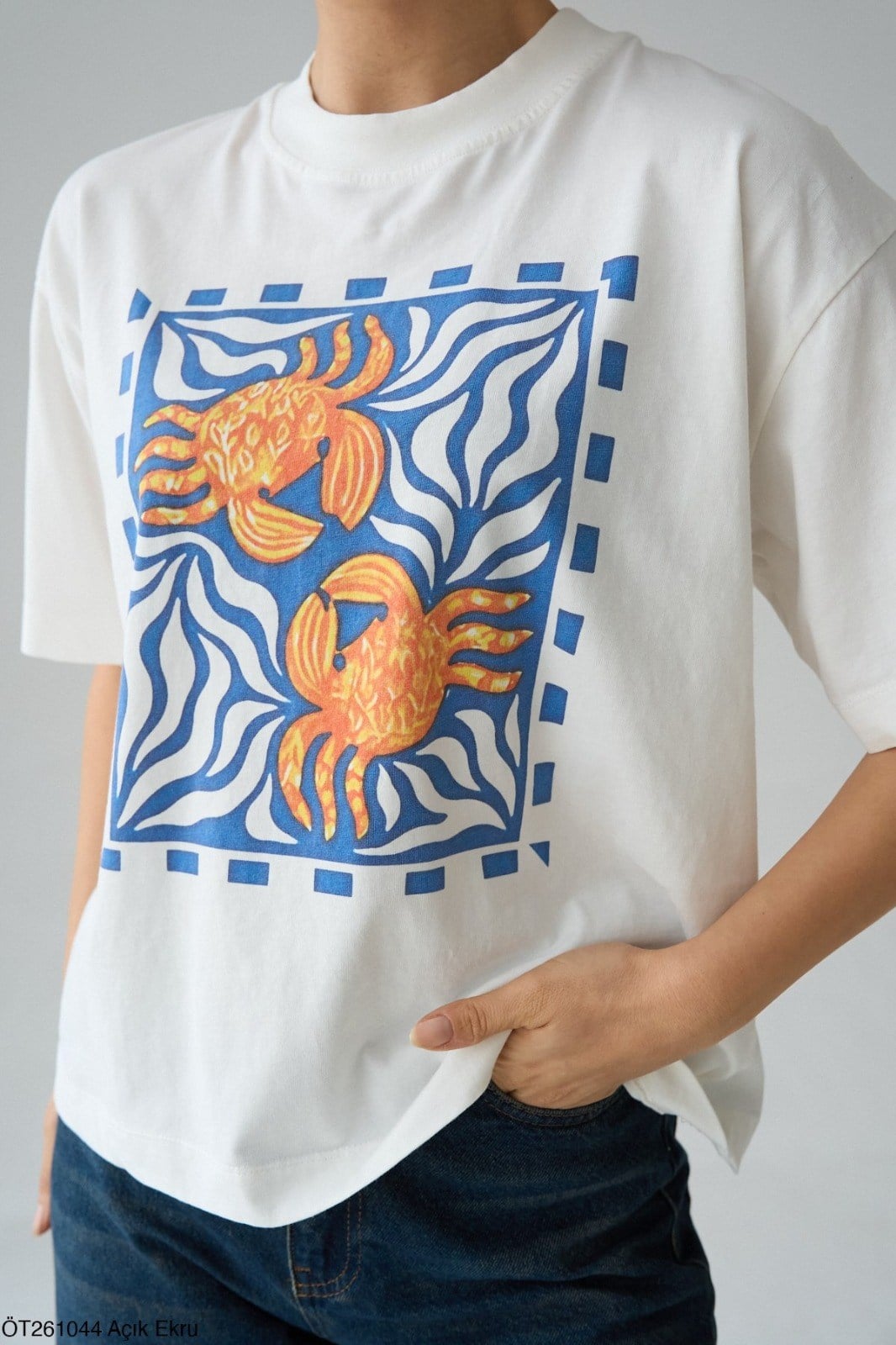 Kadın %100 Pamuk Oversize Bisiklet Yaka Beyaz T-Shirt ekru