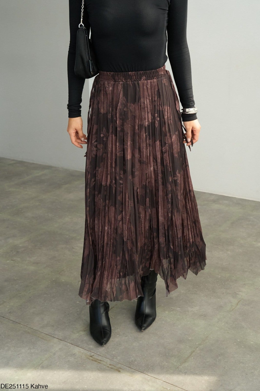 Kadın Kırışık Efektli Desenli Beli Lastikli Astarlı Şifon Etek Kahverengi