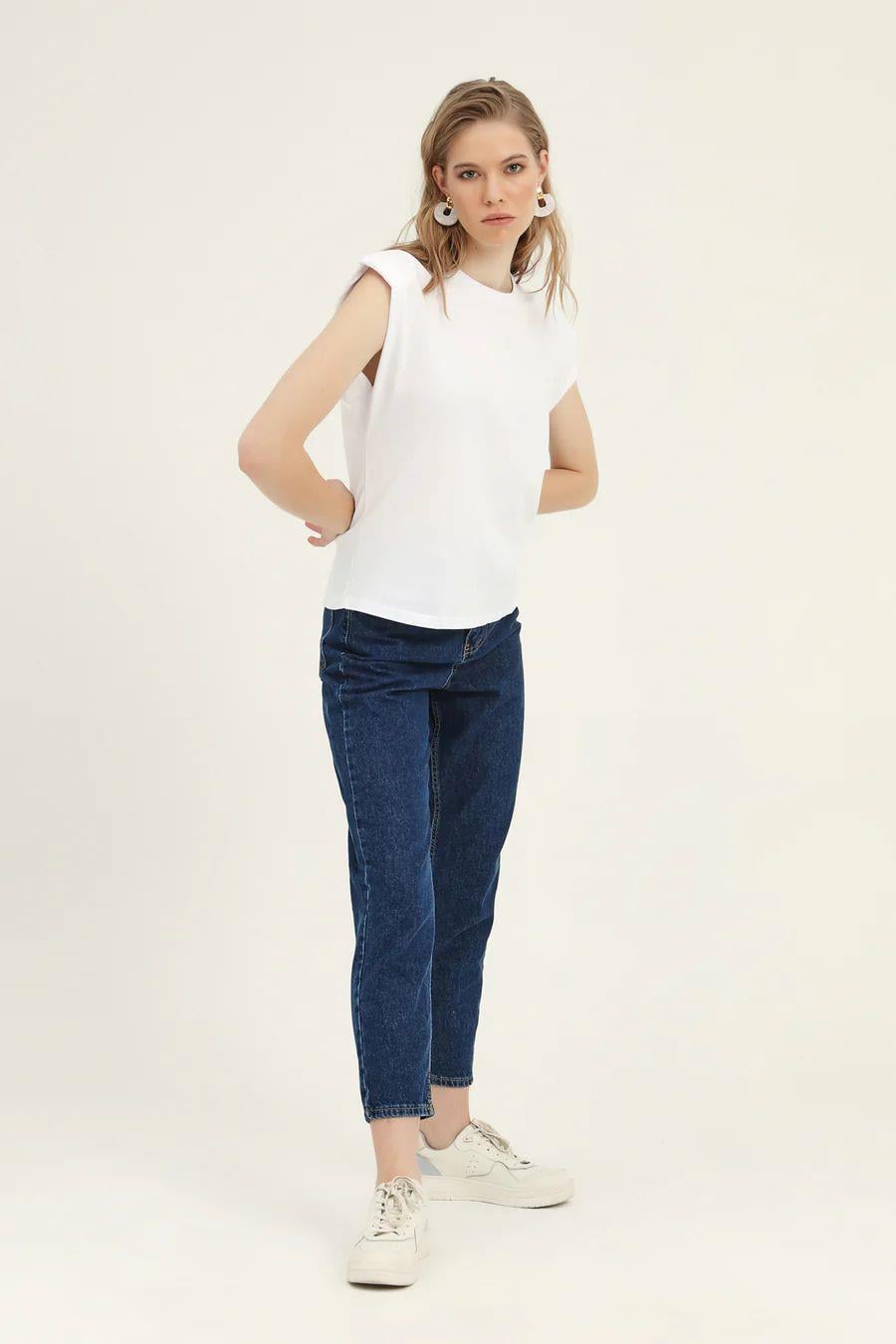 Vatkalı Kolsuz Basic Tişört Beyaz