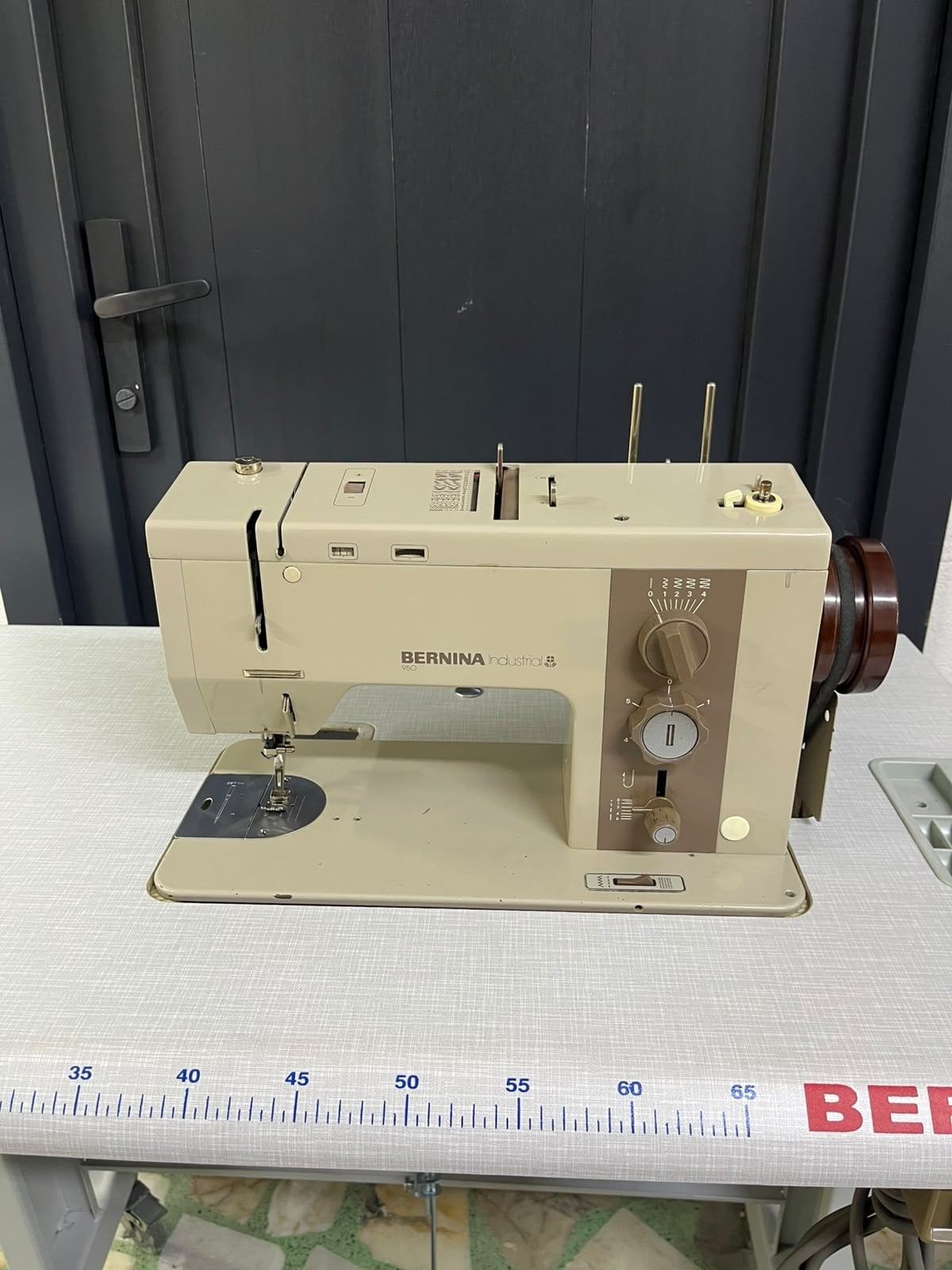 Bernina 950 4mm Piko Makinesi