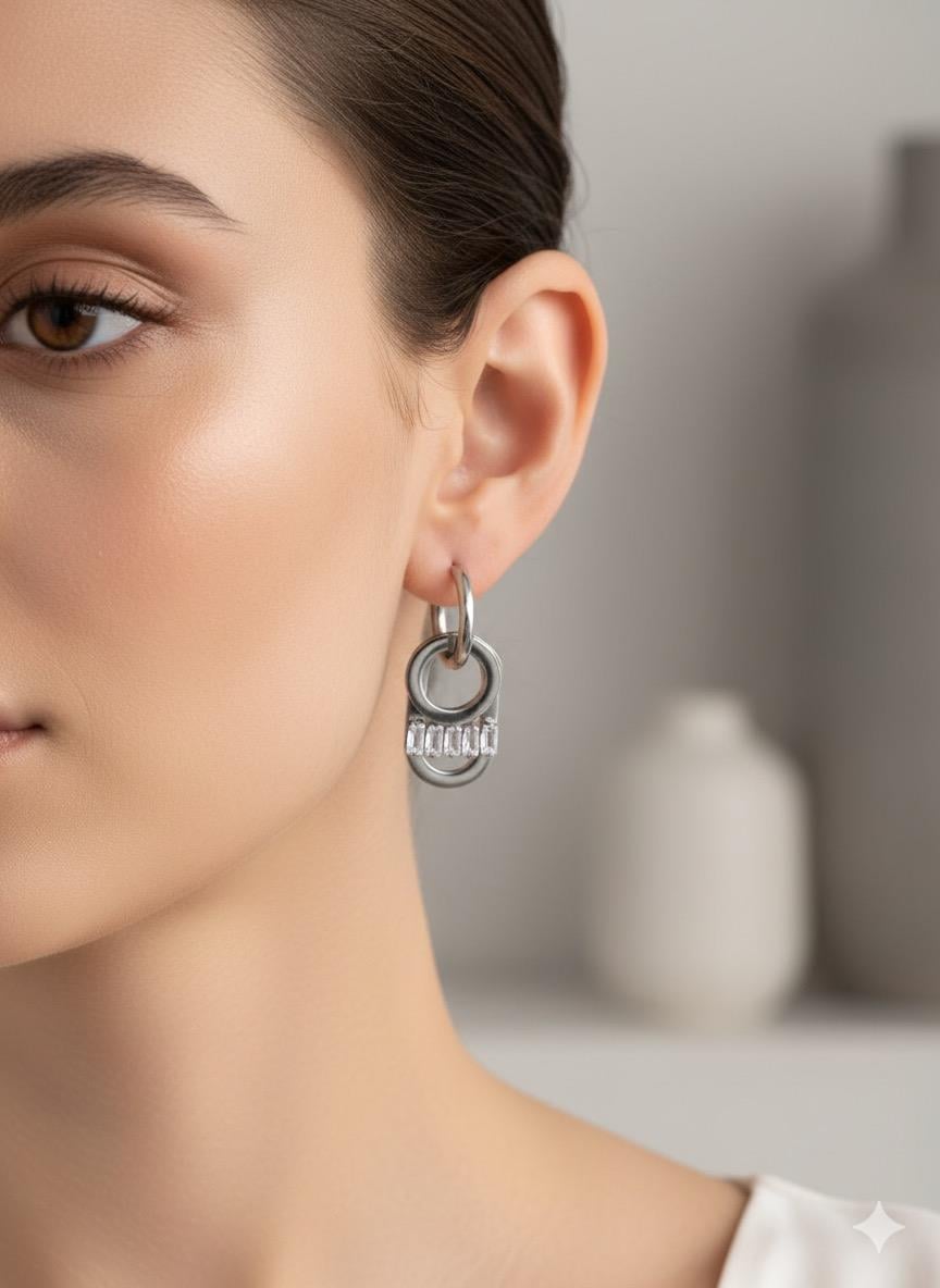 Taşlı Çelik Küpe (Gümüş) Kp459